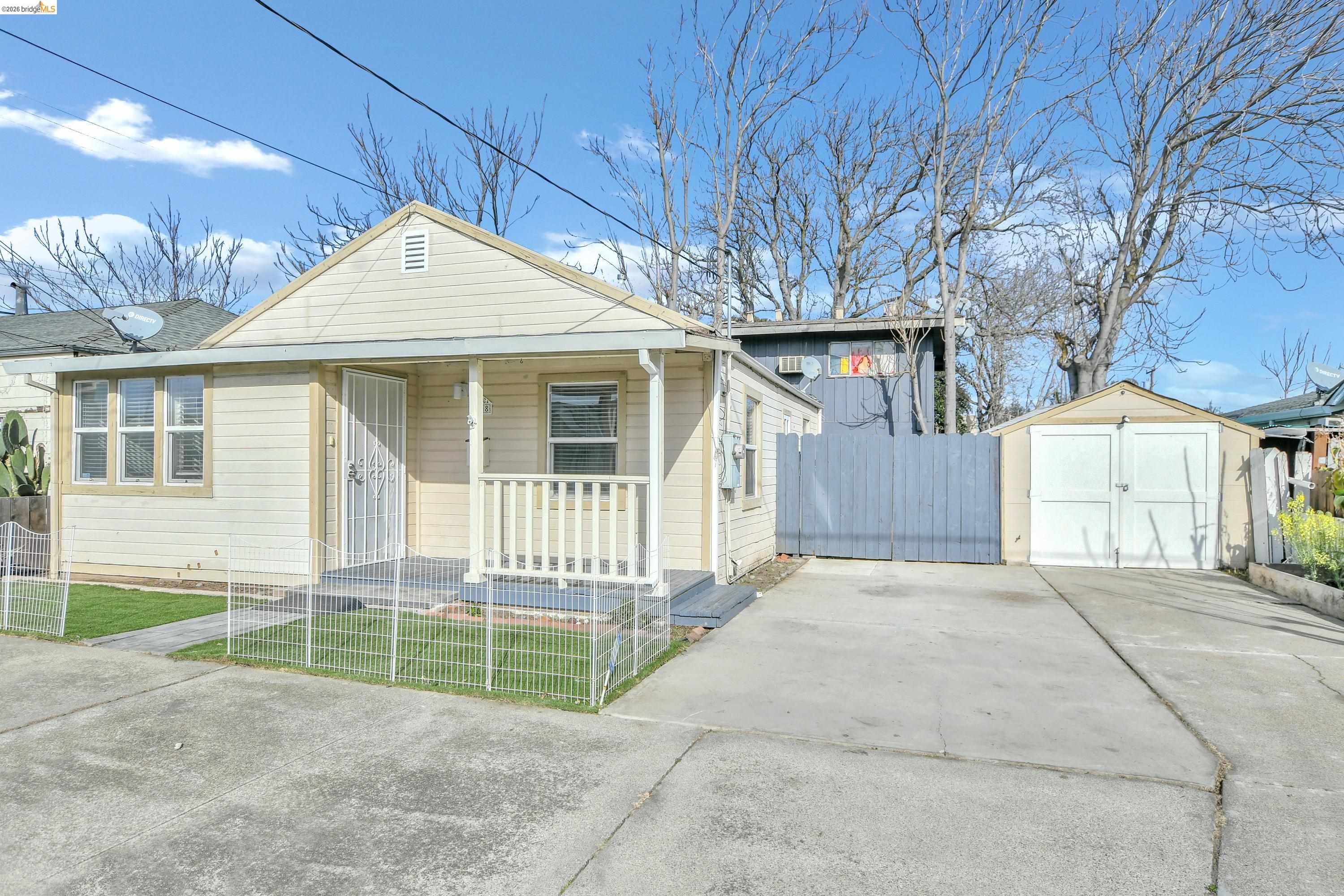 Front Image Thumbnail for EB41123615