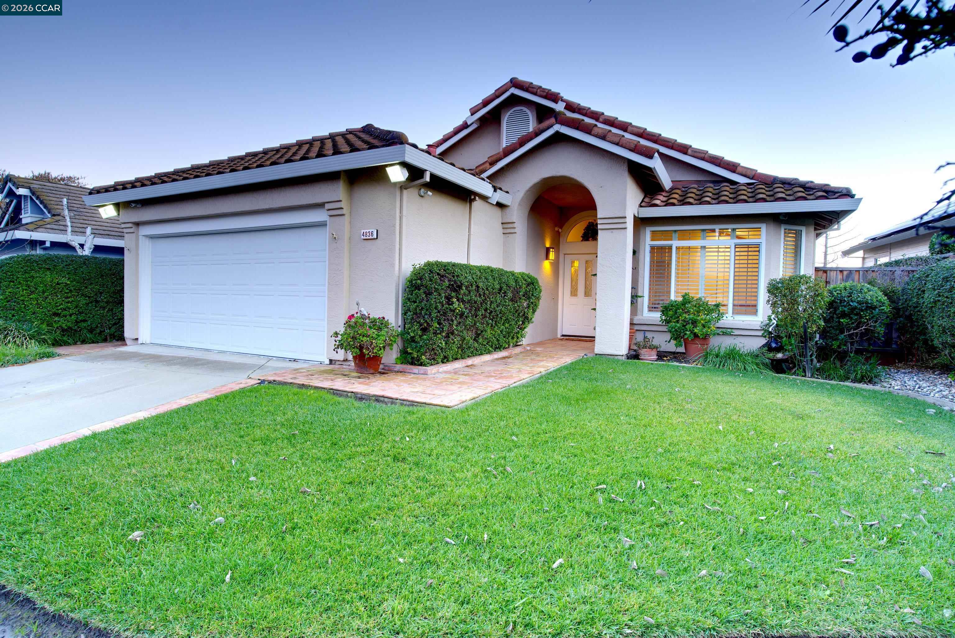 Front Image Thumbnail for CC41123616