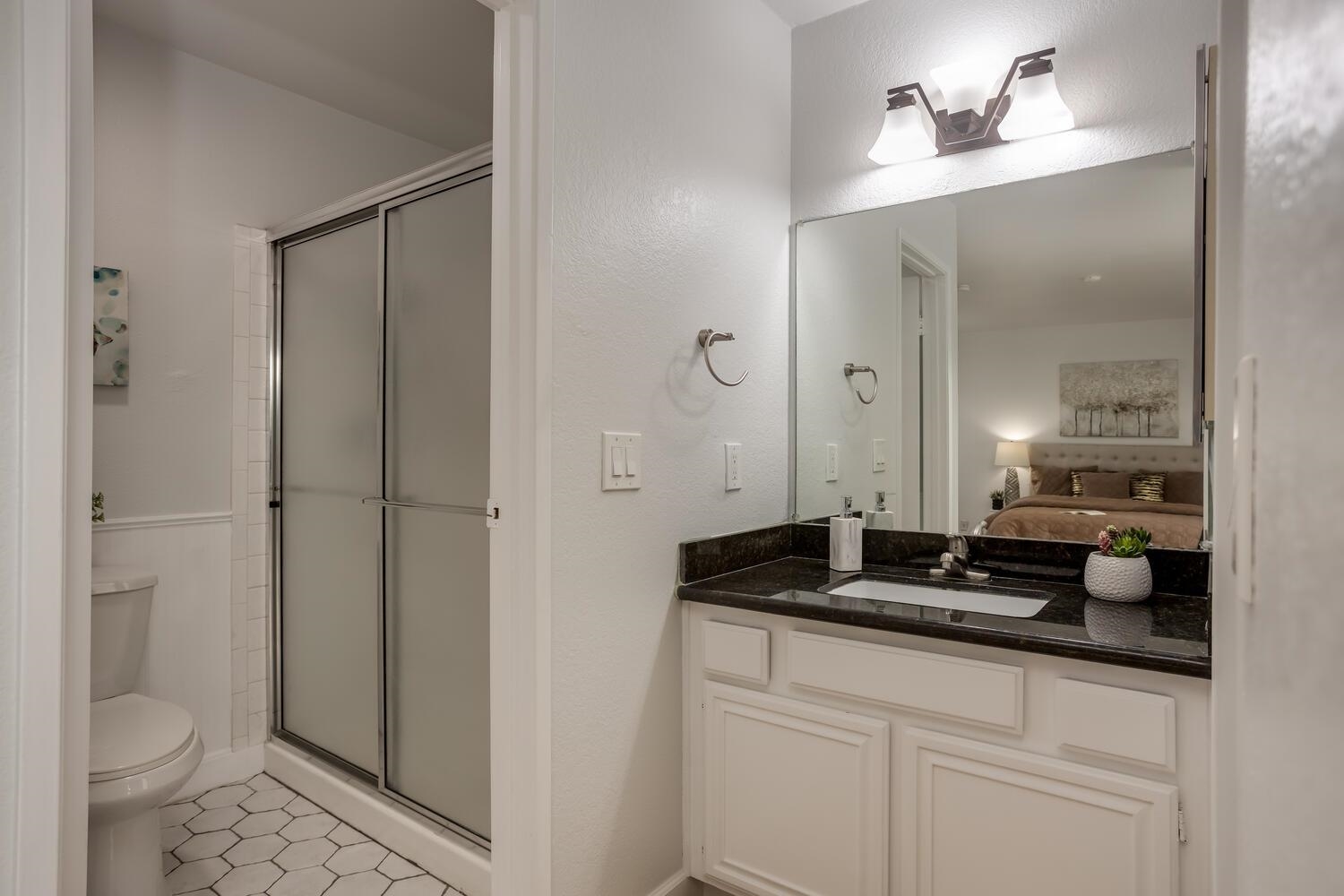 Photo #16: 41123617 Listing: Photo #16