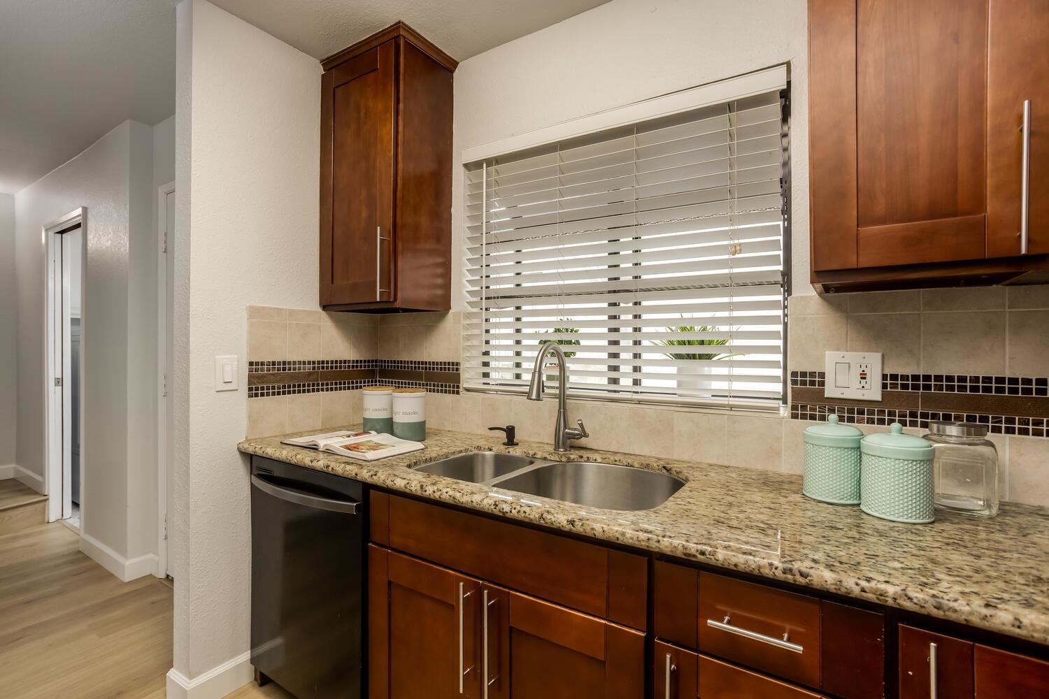 Photo #9: 41123617 Listing: Photo #9