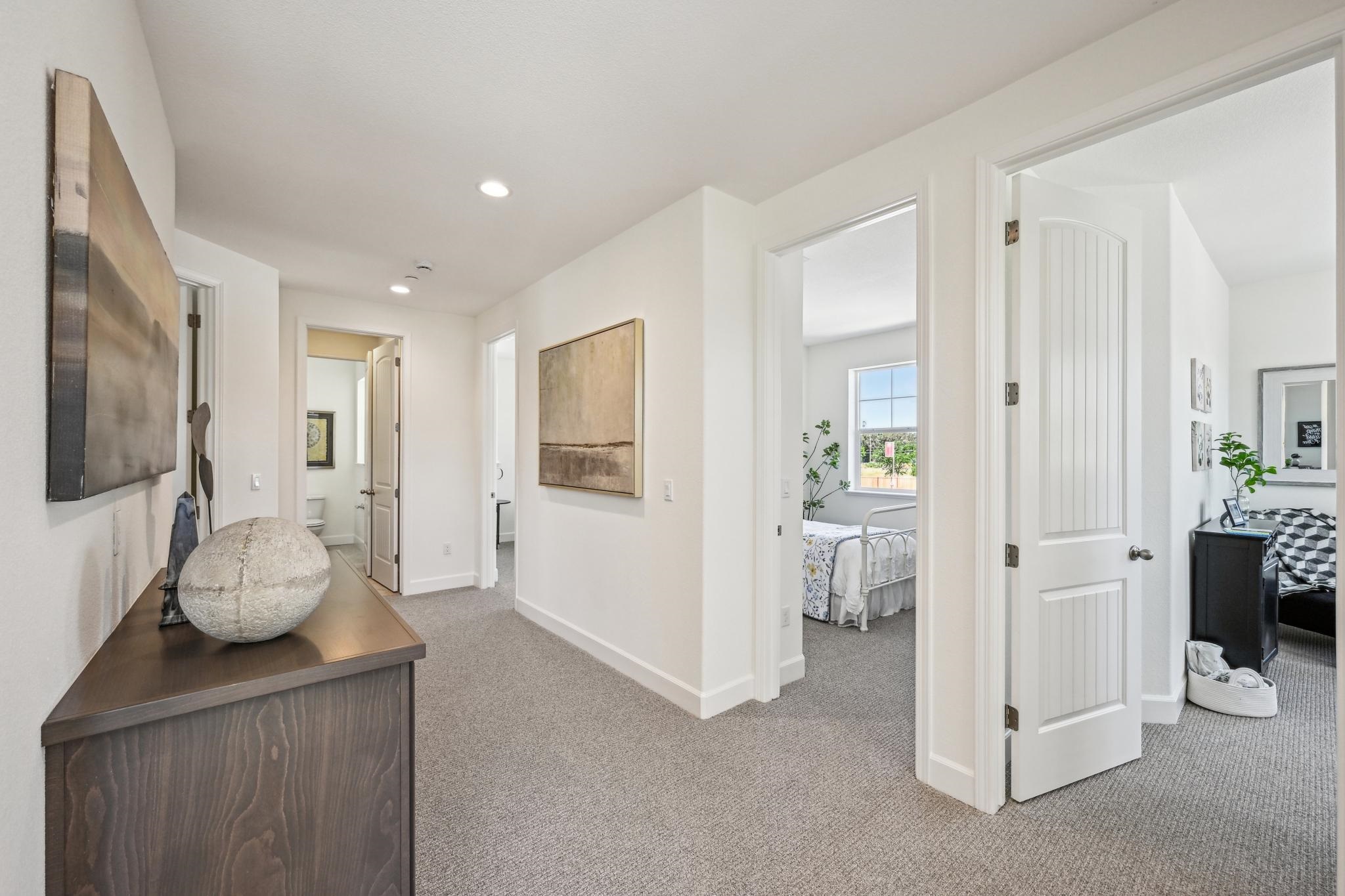 Detail Gallery Image 23 of 54 For 101 Creek View Cir, Fairfield,  CA 94533 - 5 Beds | 3/1 Baths