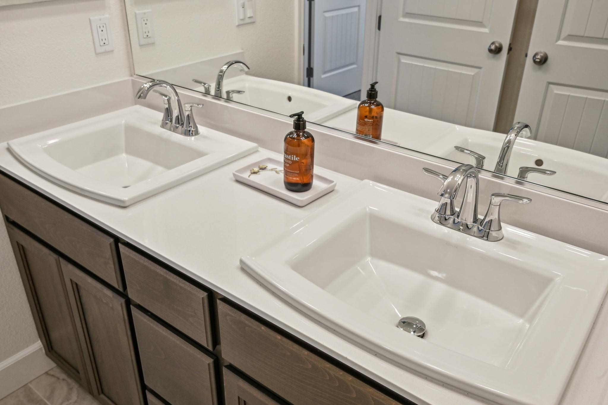 Detail Gallery Image 37 of 54 For 101 Creek View Cir, Fairfield,  CA 94533 - 5 Beds | 3/1 Baths