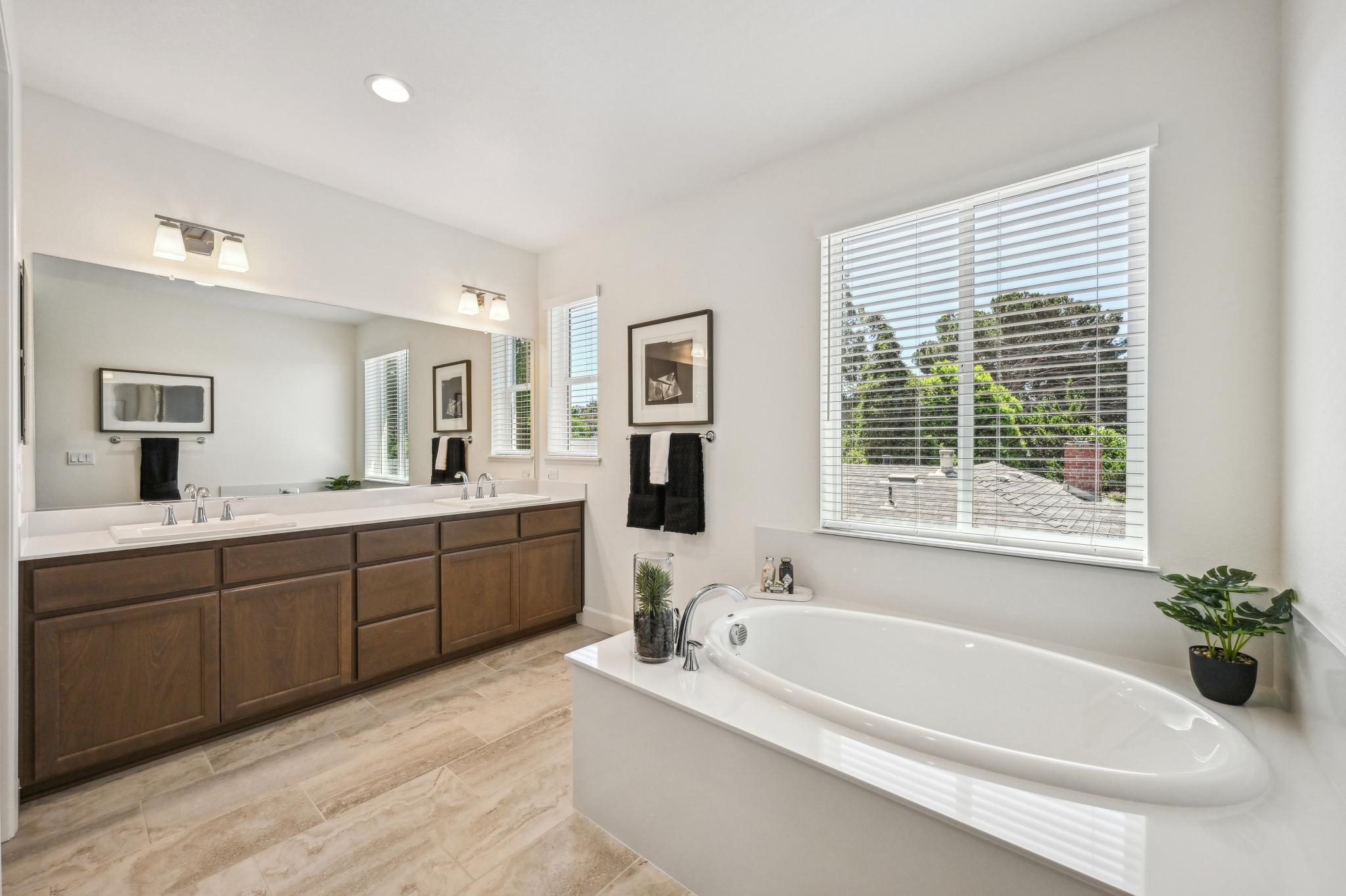 Detail Gallery Image 46 of 54 For 101 Creek View Cir, Fairfield,  CA 94533 - 5 Beds | 3/1 Baths