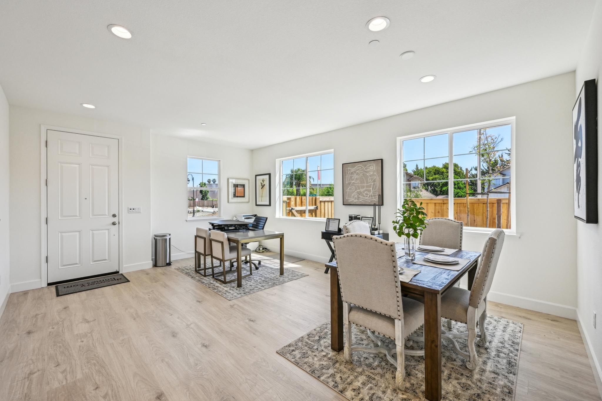 Detail Gallery Image 7 of 54 For 101 Creek View Cir, Fairfield,  CA 94533 - 5 Beds | 3/1 Baths