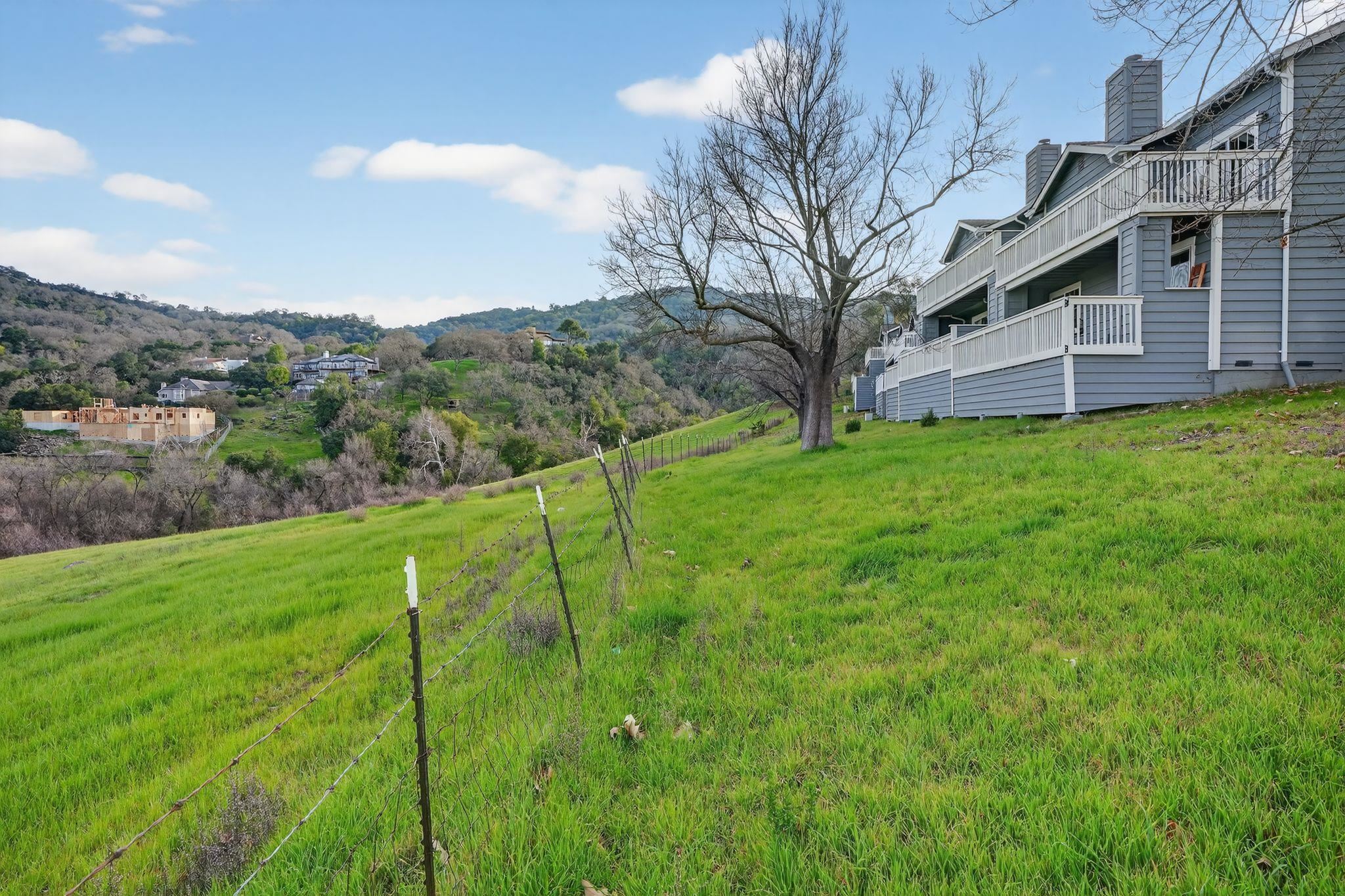 Detail Gallery Image 20 of 34 For 1240 Copper Peak Ln, San Jose,  CA 95120 - 3 Beds | 3 Baths