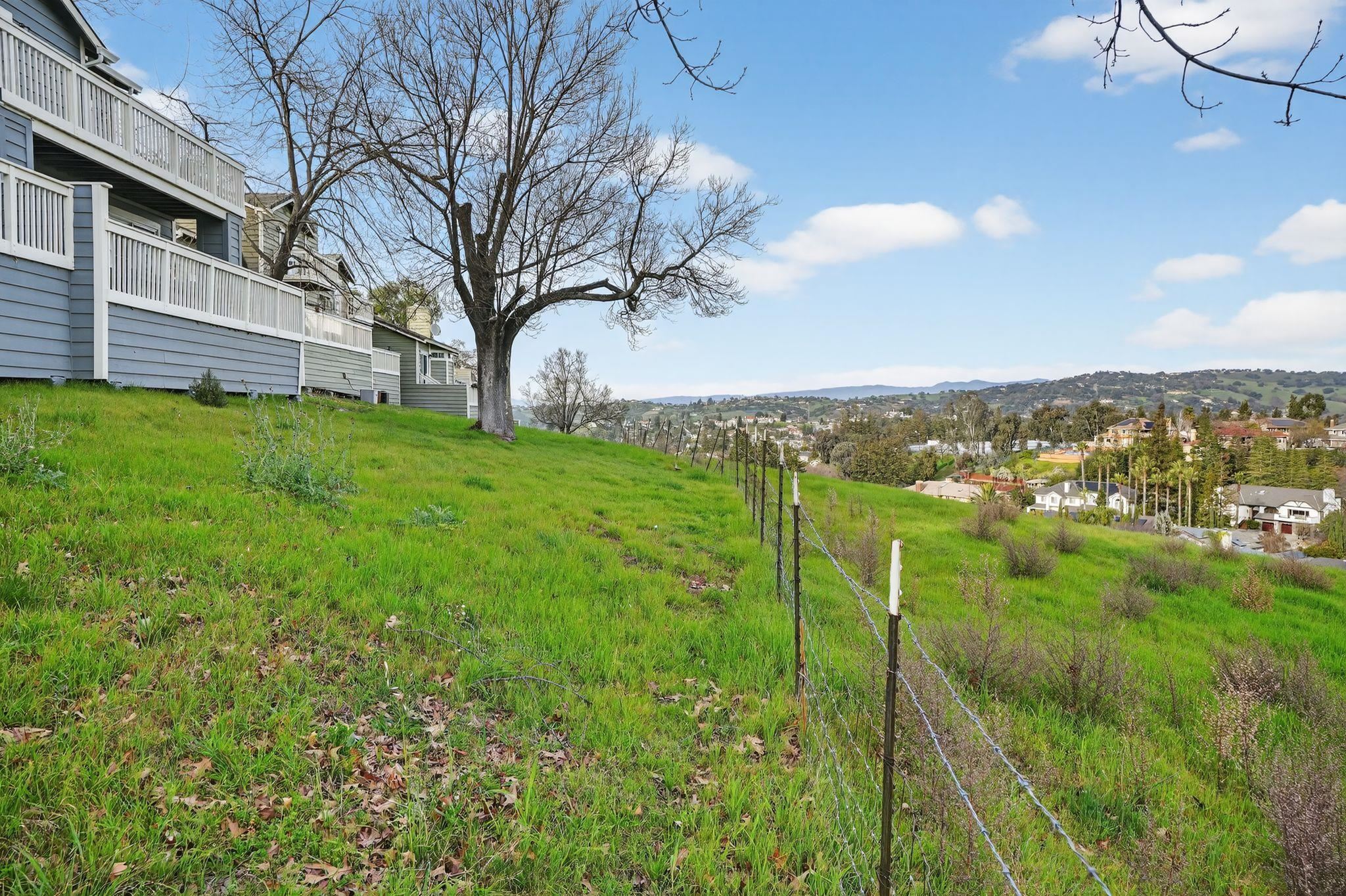 Detail Gallery Image 26 of 34 For 1240 Copper Peak Ln, San Jose,  CA 95120 - 3 Beds | 3 Baths