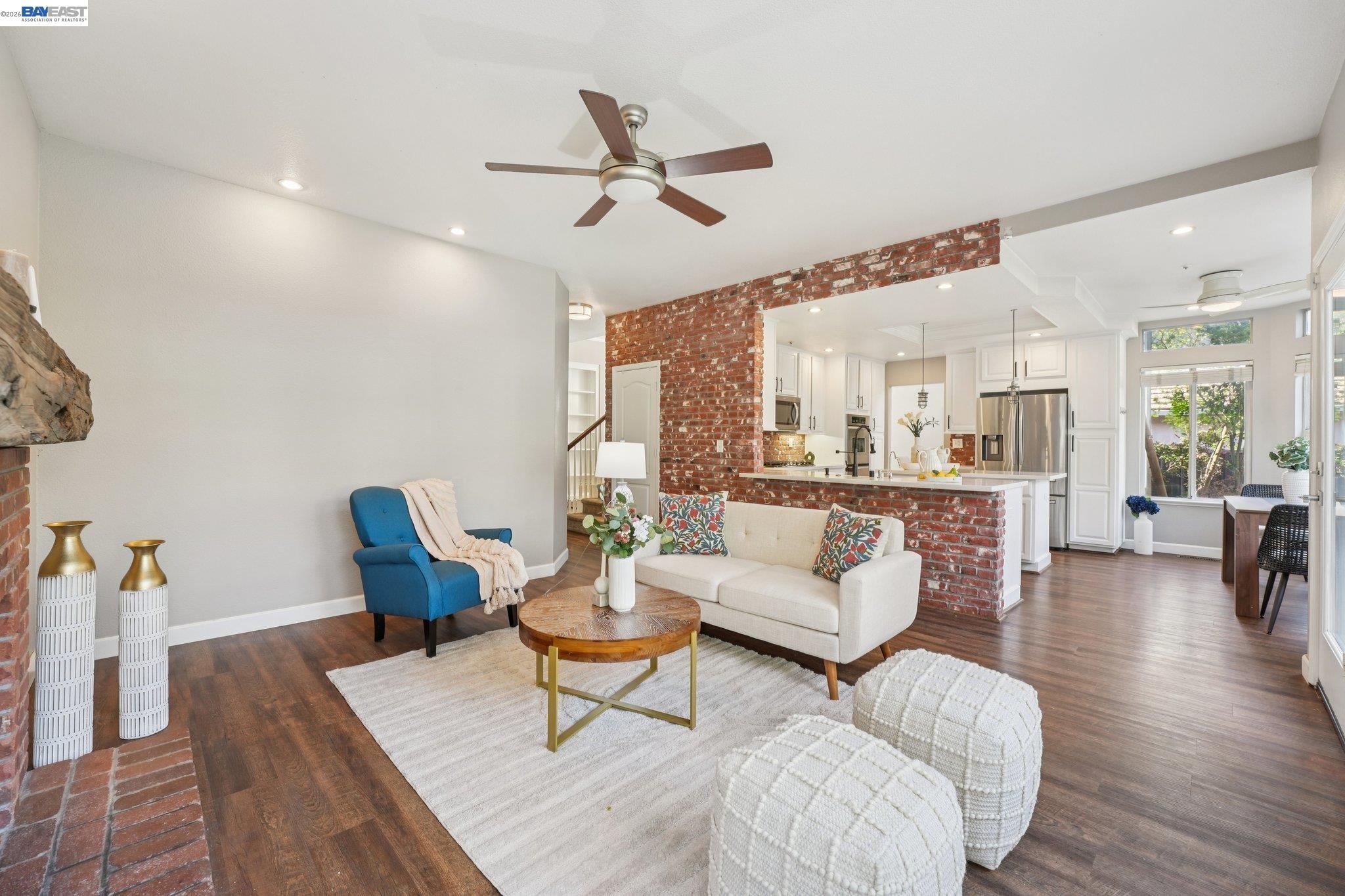 Detail Gallery Image 11 of 60 For 1042 Dana Cir, Livermore,  CA 94550 - 4 Beds | 3 Baths