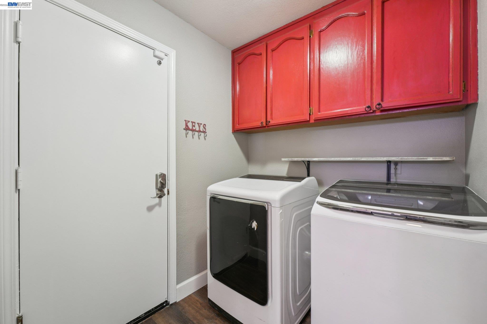 Detail Gallery Image 23 of 60 For 1042 Dana Cir, Livermore,  CA 94550 - 4 Beds | 3 Baths