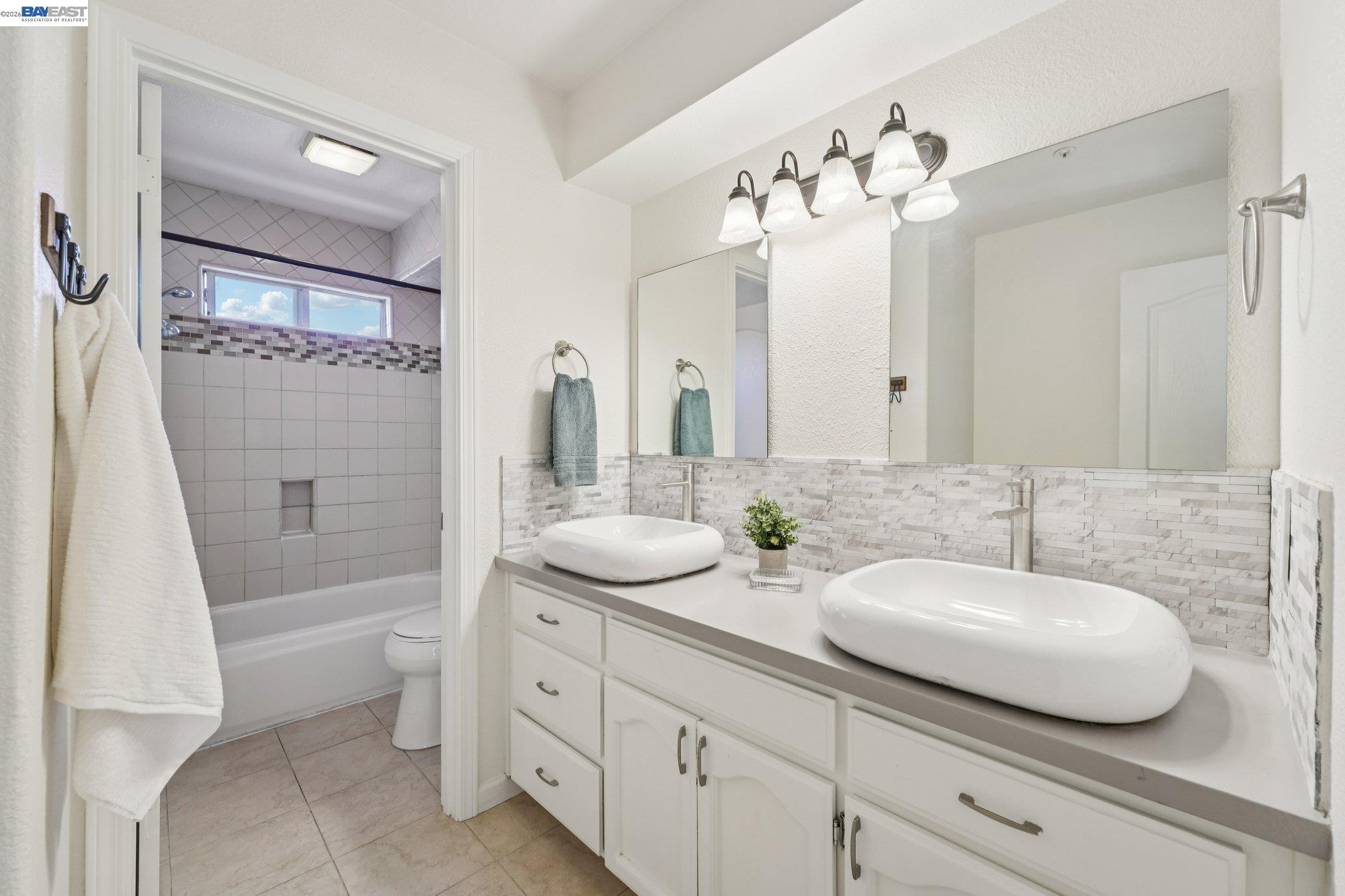 Detail Gallery Image 33 of 60 For 1042 Dana Cir, Livermore,  CA 94550 - 4 Beds | 3 Baths