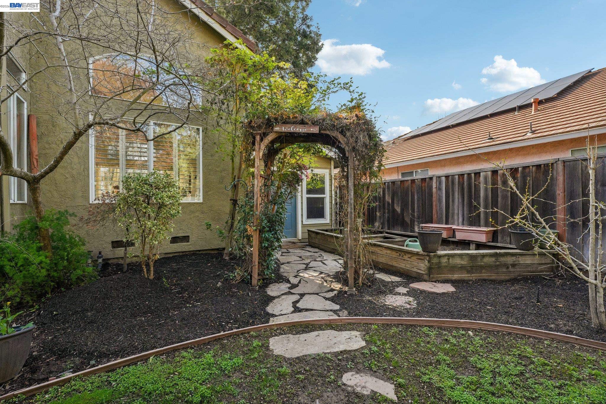 Detail Gallery Image 42 of 60 For 1042 Dana Cir, Livermore,  CA 94550 - 4 Beds | 3 Baths