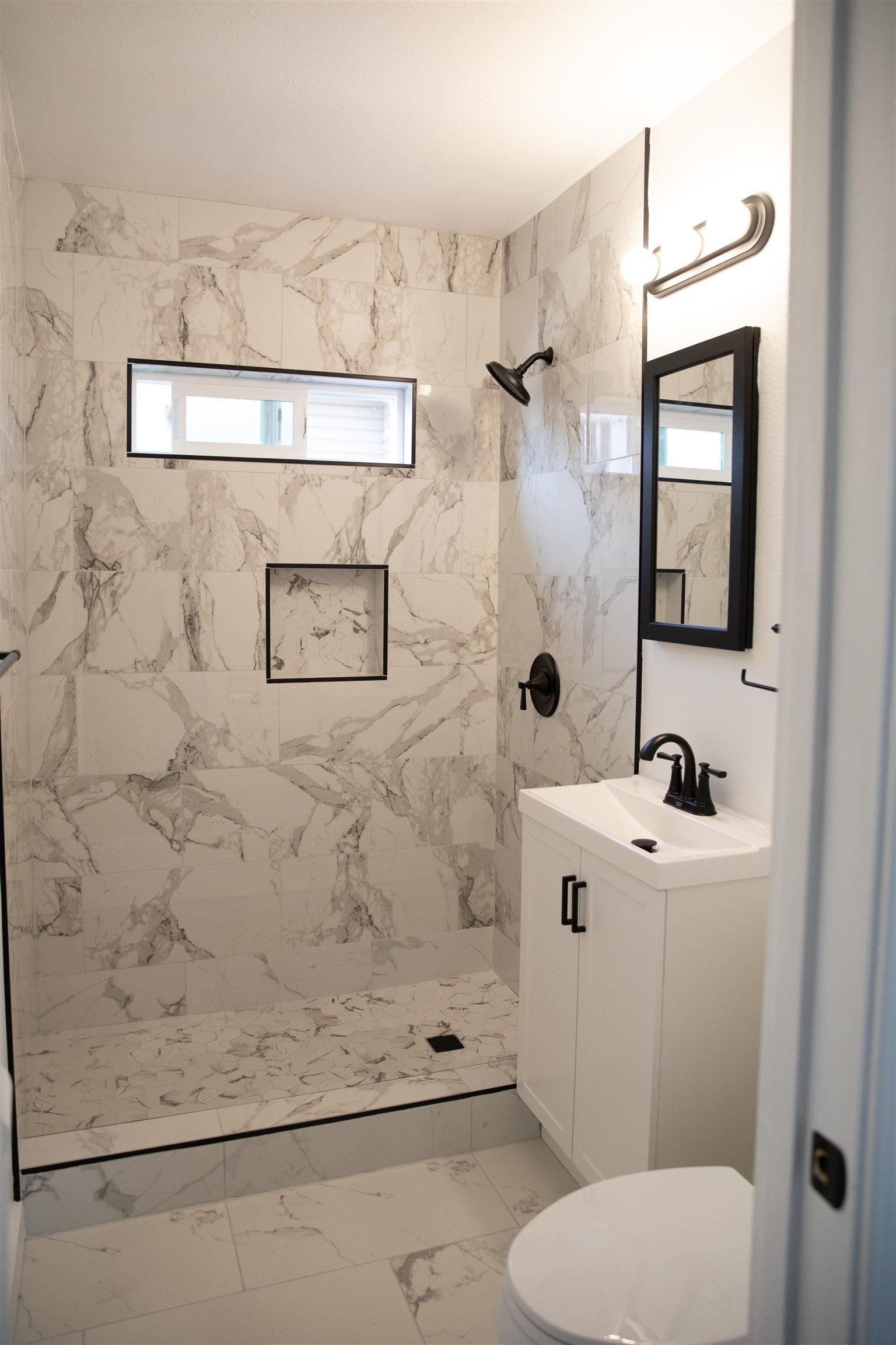 Detail Gallery Image 6 of 13 For 2019 Georgia St, Vallejo,  CA 94590 - 2 Beds | 1 Baths