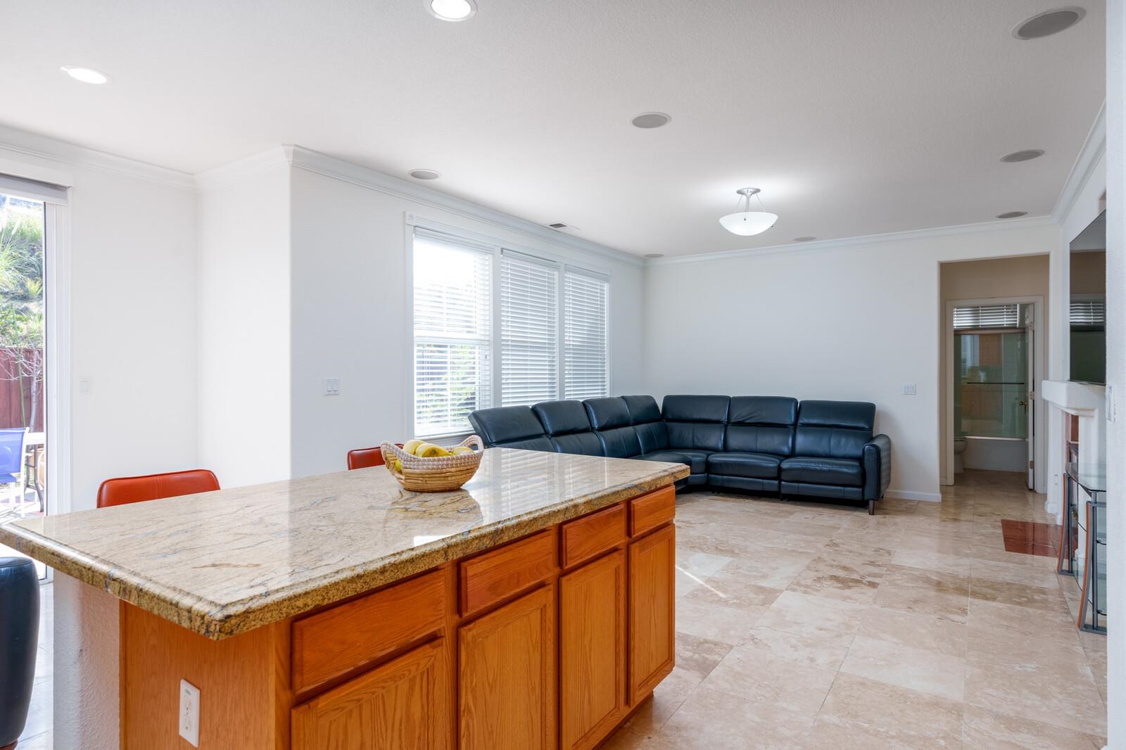 Detail Gallery Image 11 of 40 For 2719 Shellgate Circle, Hayward,  CA 94545 - 5 Beds | 3 Baths