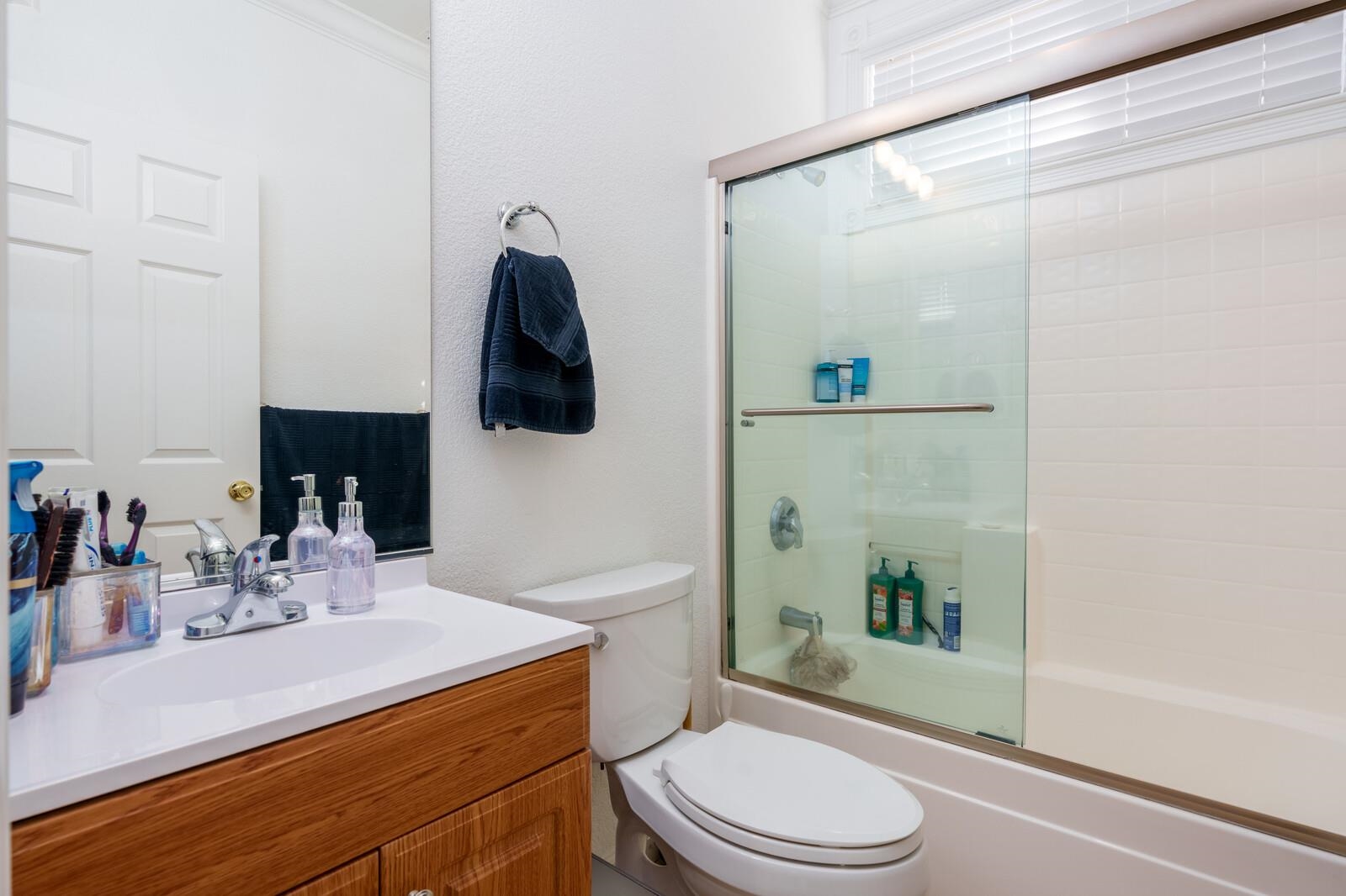 Detail Gallery Image 15 of 40 For 2719 Shellgate Circle, Hayward,  CA 94545 - 5 Beds | 3 Baths