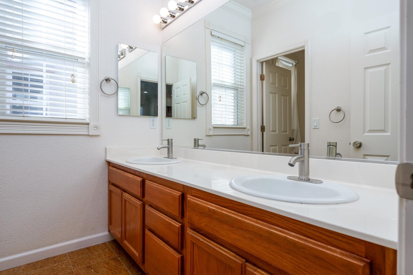 Detail Gallery Image 28 of 40 For 2719 Shellgate Circle, Hayward,  CA 94545 - 5 Beds | 3 Baths