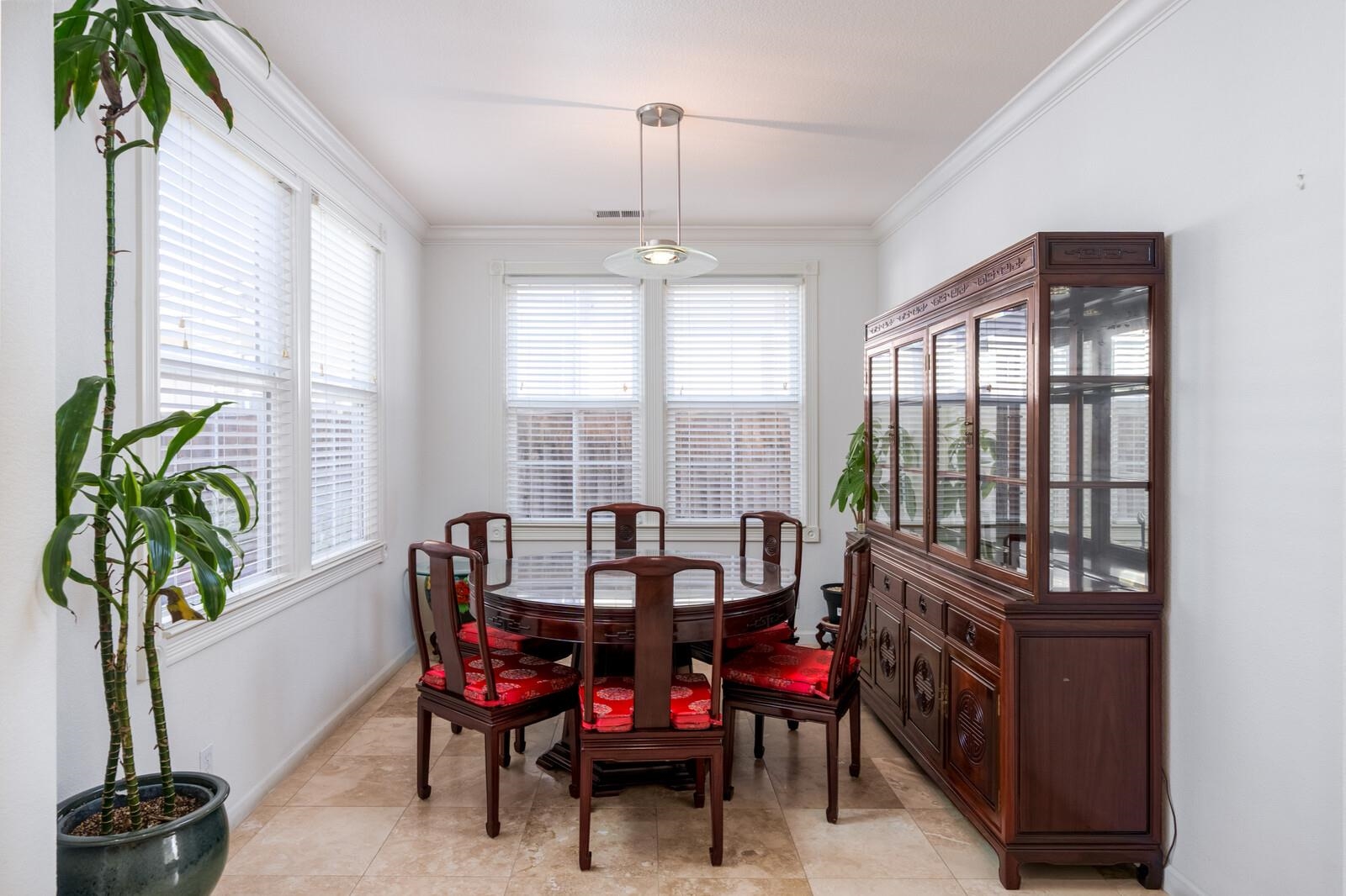 Detail Gallery Image 6 of 40 For 2719 Shellgate Circle, Hayward,  CA 94545 - 5 Beds | 3 Baths