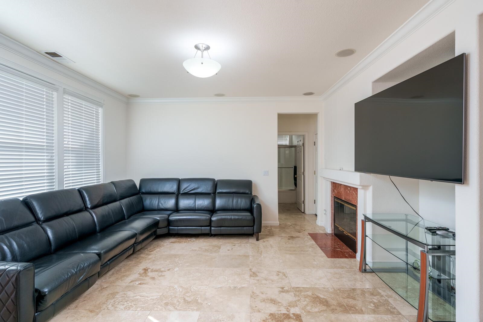 Detail Gallery Image 7 of 40 For 2719 Shellgate Circle, Hayward,  CA 94545 - 5 Beds | 3 Baths