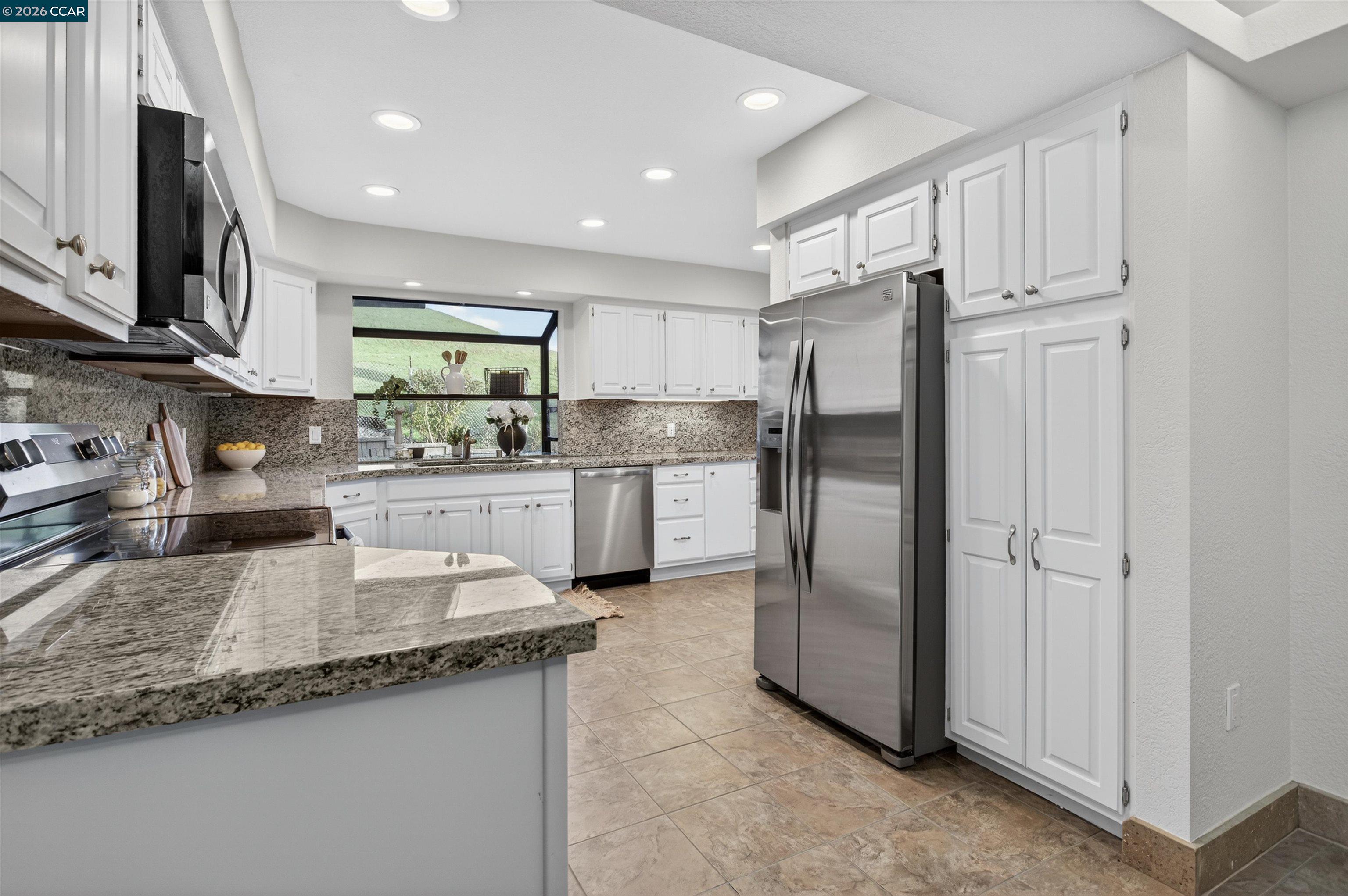 1956 Holly Dr, Concord, CA, 94521