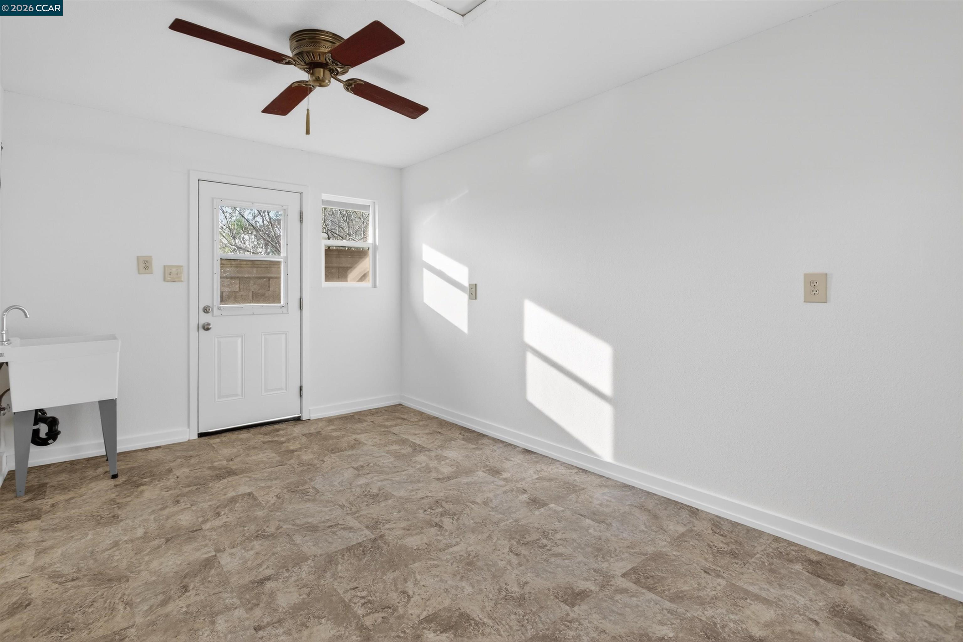 1956 Holly Dr, Concord, CA, 94521