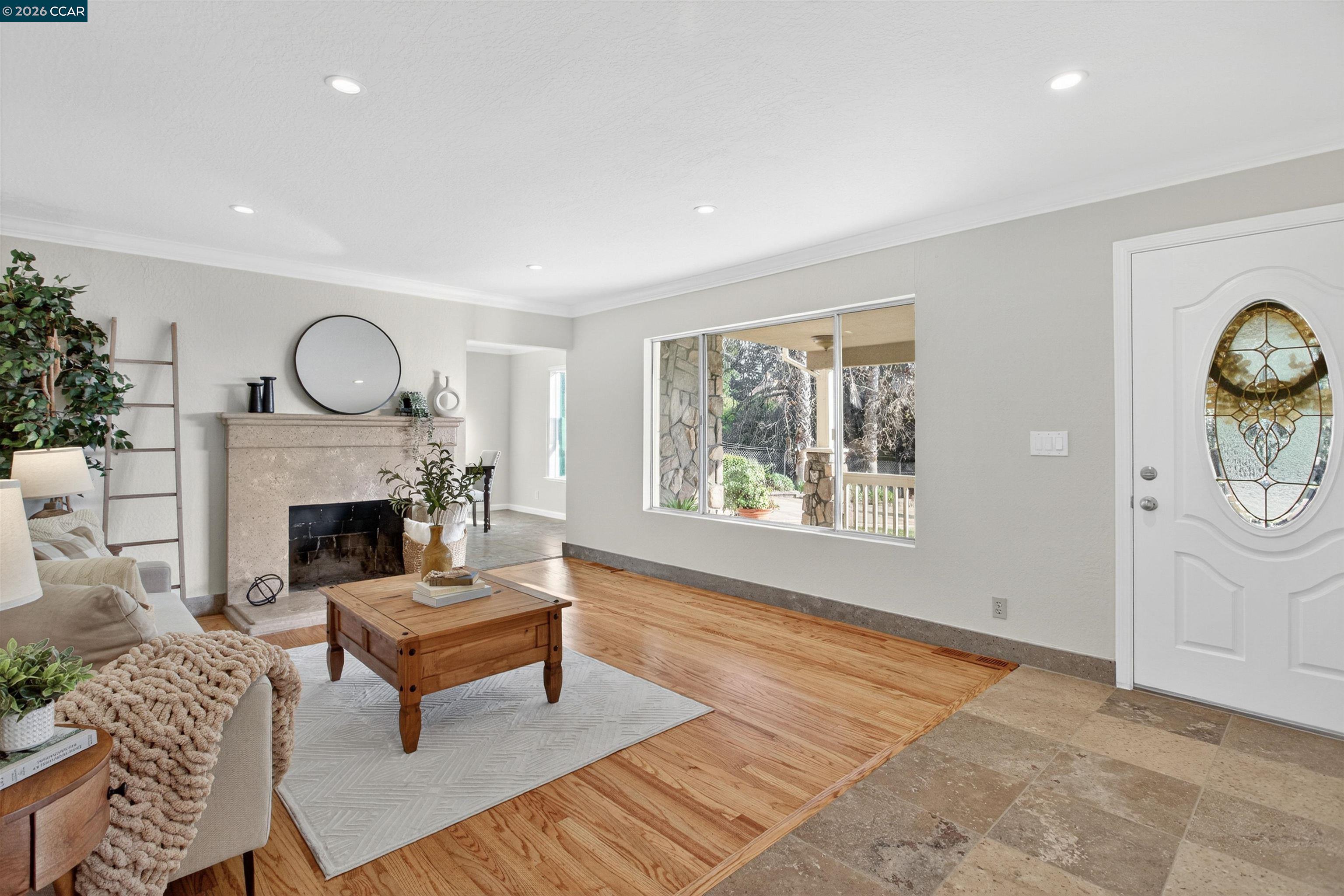 1956 Holly Dr, Concord, CA, 94521