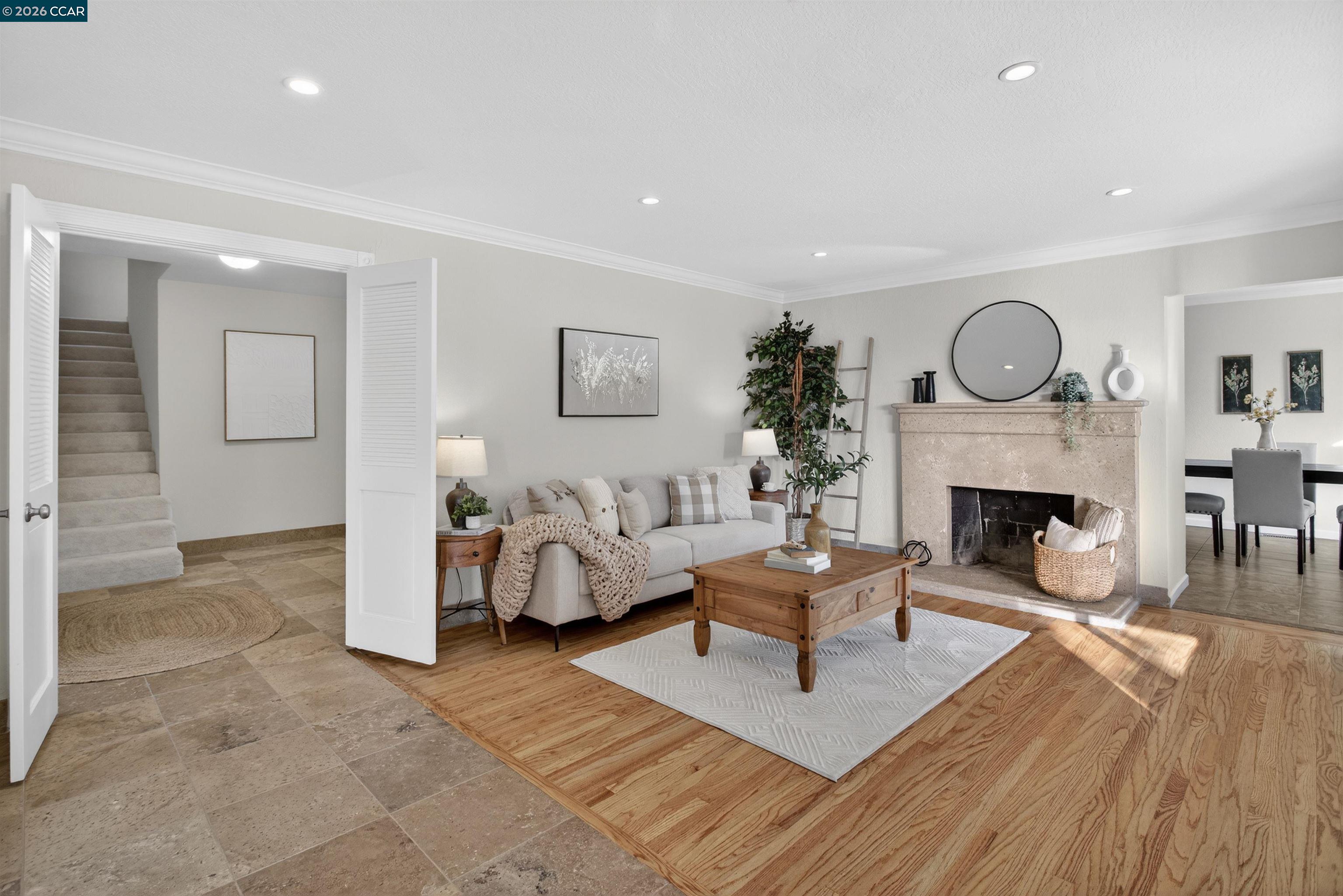 Detail Gallery Image 8 of 57 For 1956 Holly Dr, Concord,  CA 94521 - 5 Beds | 3 Baths