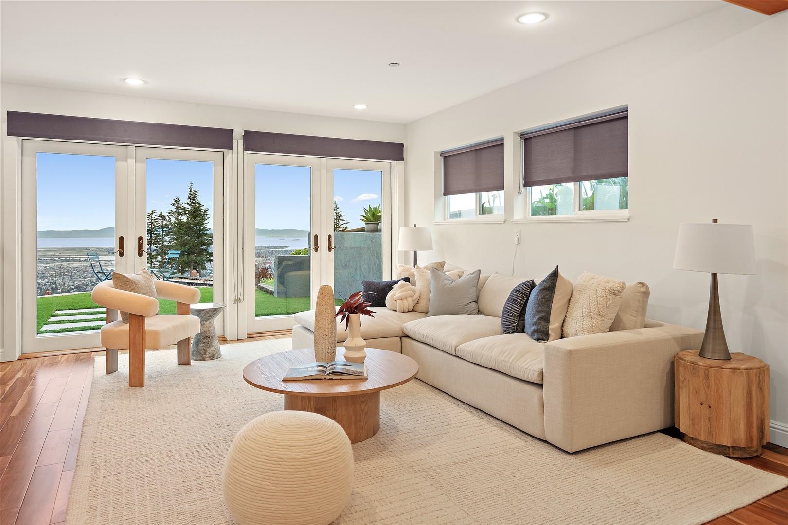 Detail Gallery Image 30 of 56 For 225 Chadbourne Way, Oakland,  CA 94619 - 3 Beds | 2/1 Baths