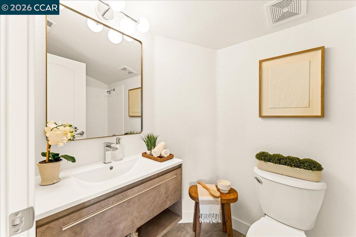 Detail Gallery Image 14 of 18 For 2171 Rain Drop Circle, Pittsburg,  CA 94565 - 4 Beds | 2/1 Baths