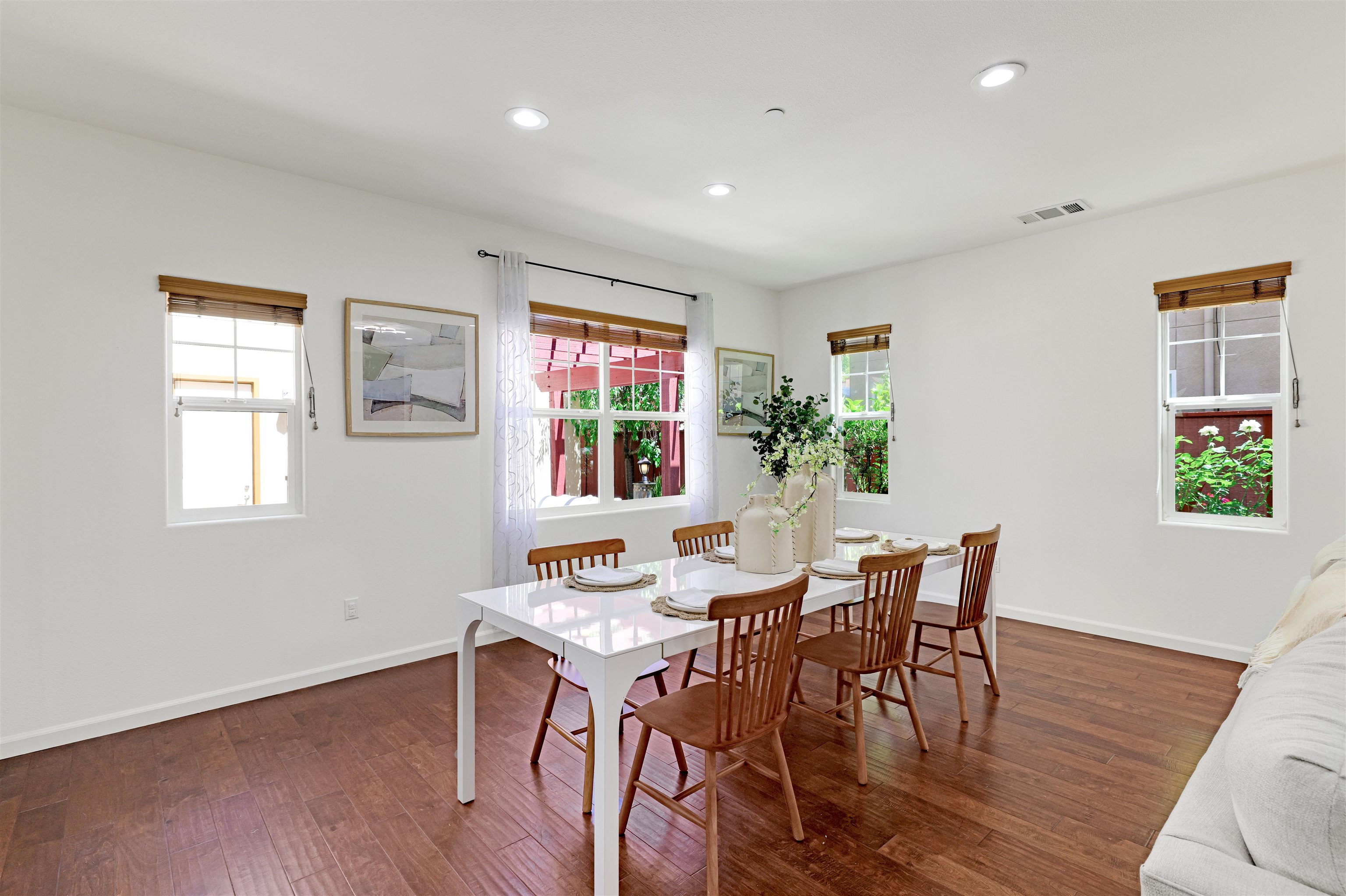 Detail Gallery Image 14 of 57 For 193 Lucy Ln, San Ramon,  CA 94582 - 3 Beds | 3 Baths