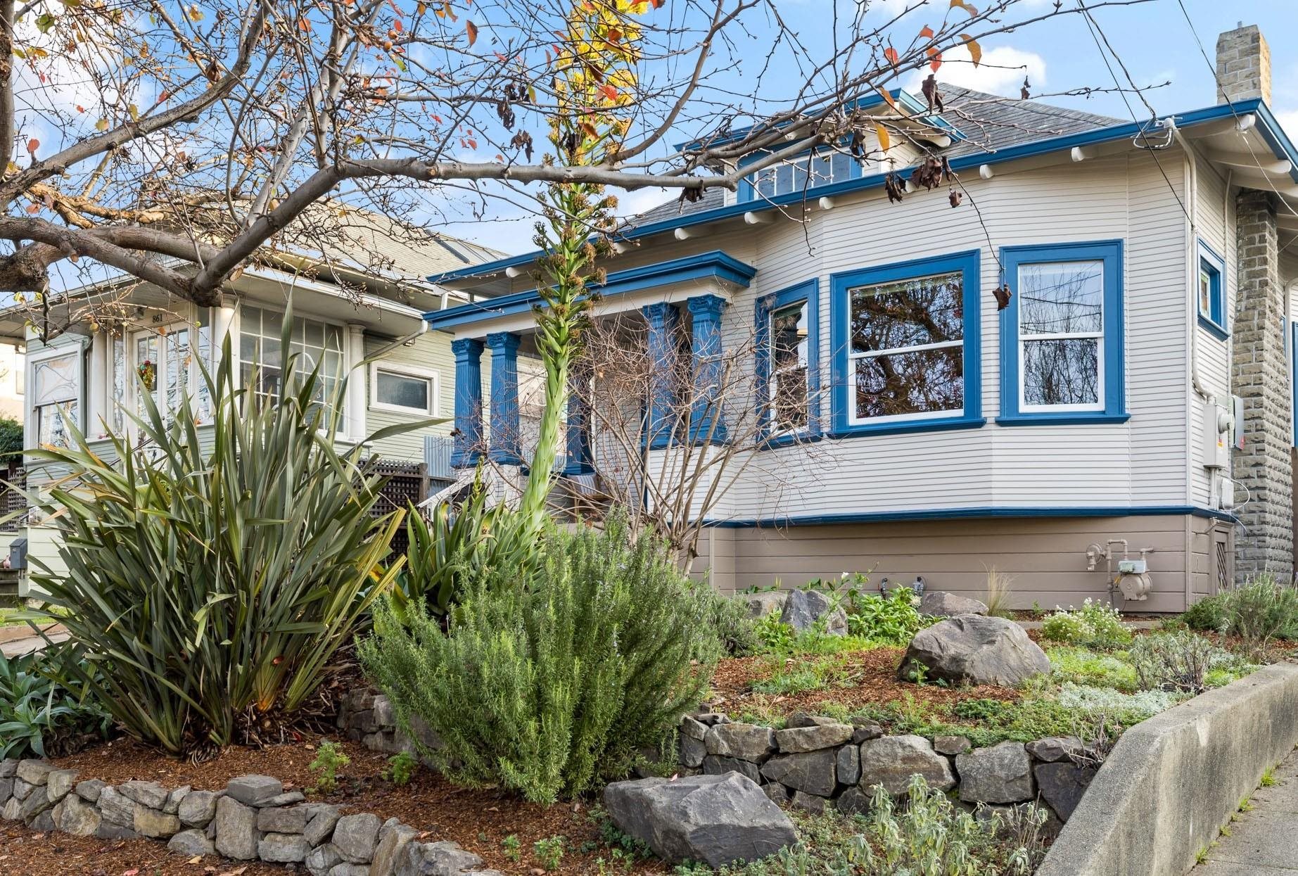 Detail Gallery Image 2 of 39 For 865 54th St, Oakland,  CA 94608 - 3 Beds | 1 Baths