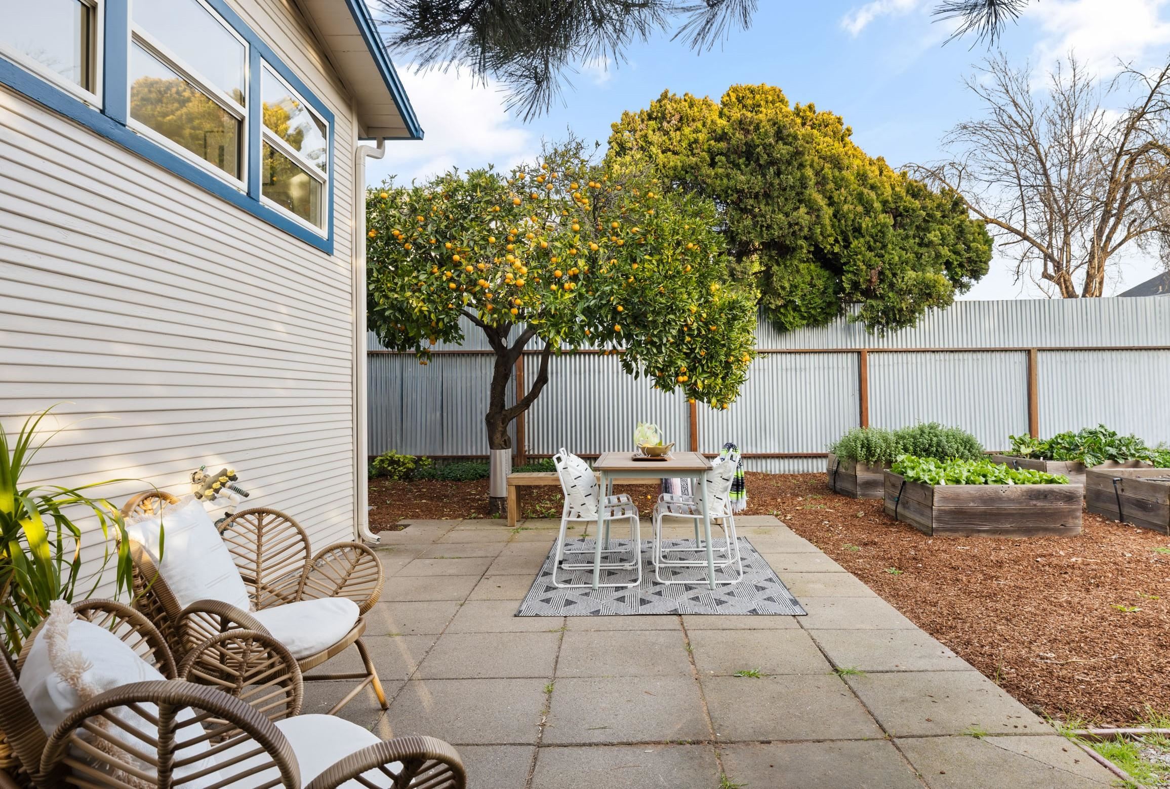 Detail Gallery Image 31 of 39 For 865 54th St, Oakland,  CA 94608 - 3 Beds | 1 Baths