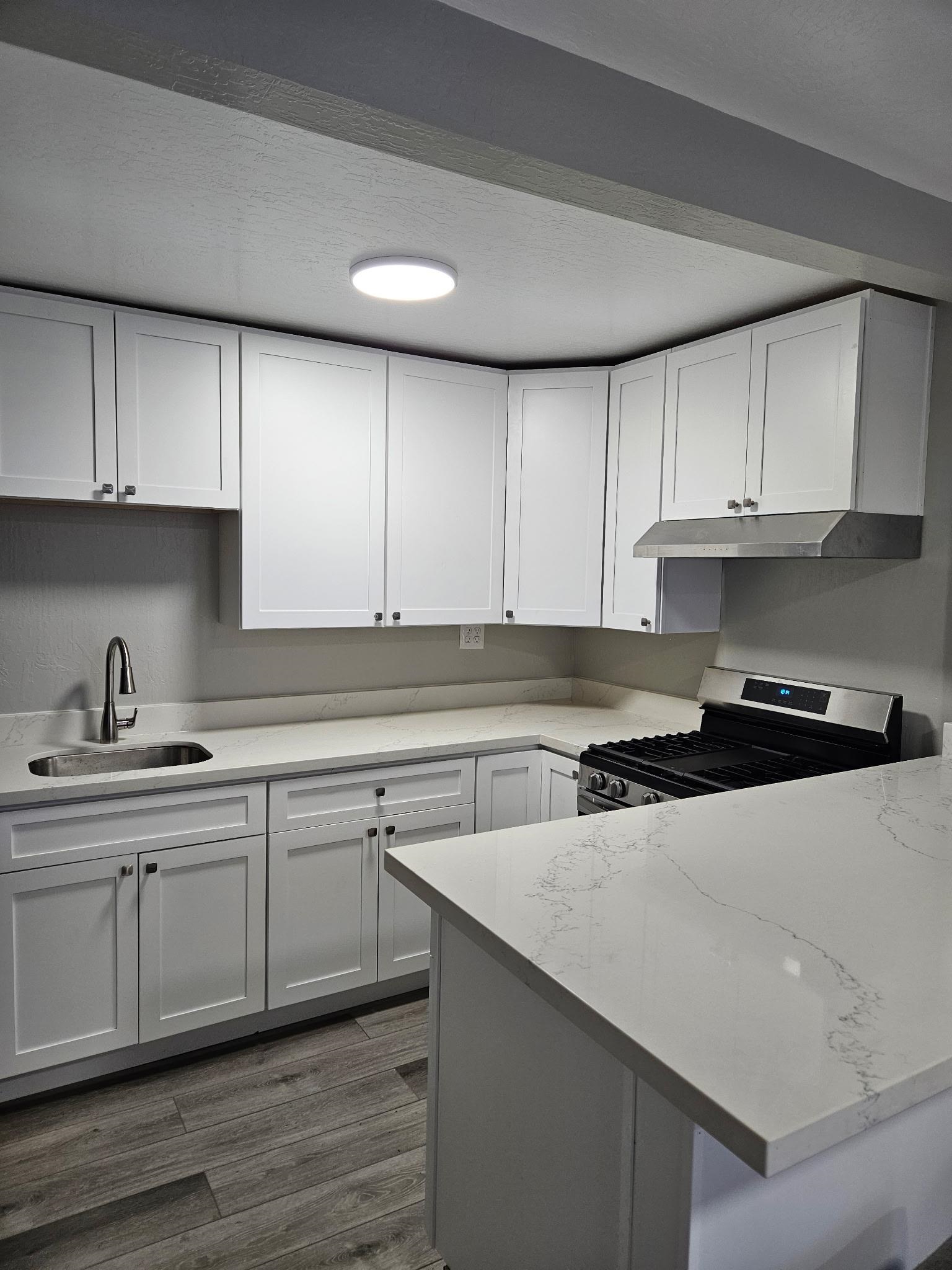 Detail Gallery Image 3 of 4 For 2745 E 10th St, Oakland,  CA 94601 - 6 Beds | 2 Baths