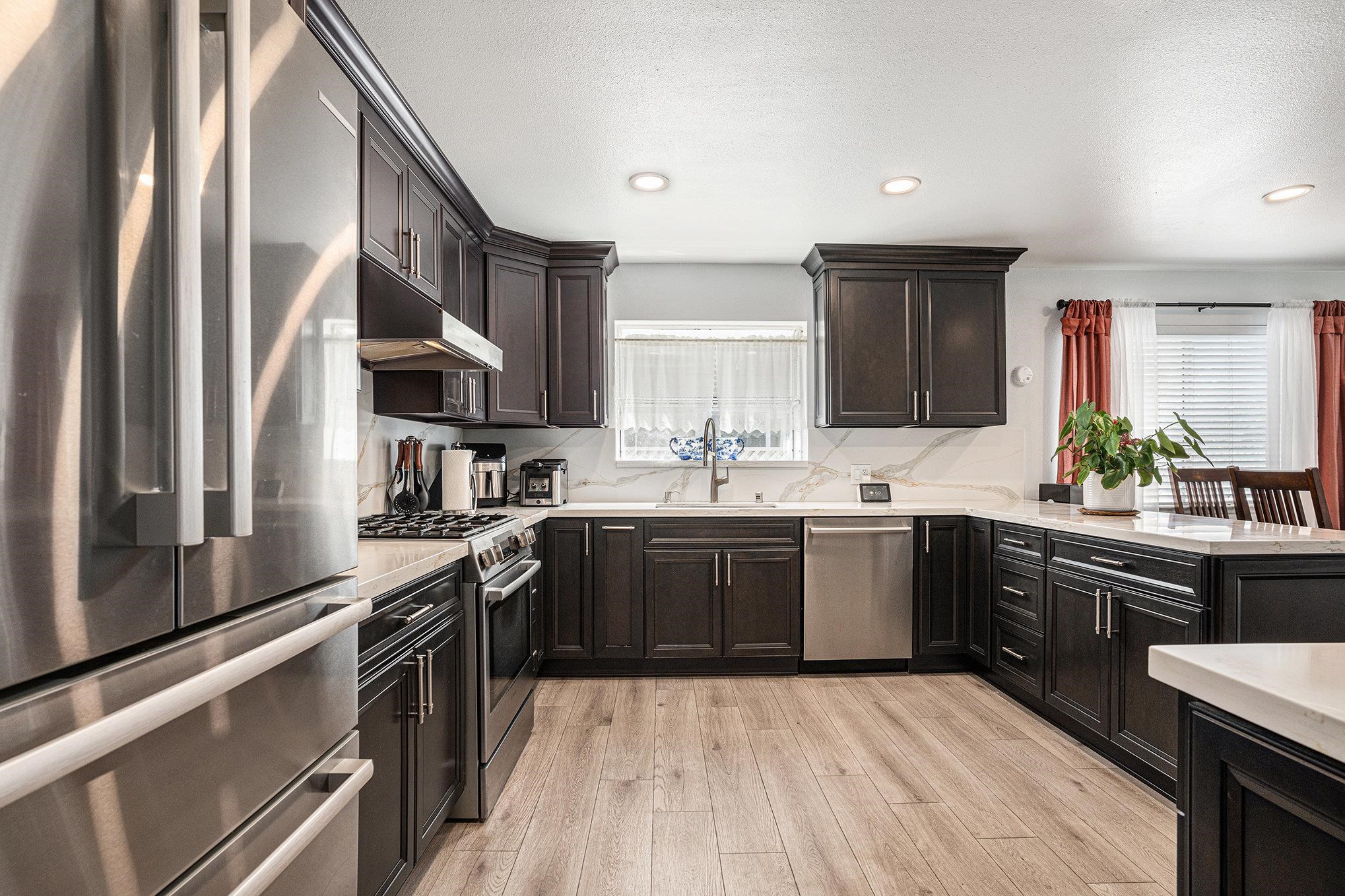 Detail Gallery Image 13 of 33 For 111 Overacker Ter, Fremont,  CA 94536 - 4 Beds | 2/1 Baths