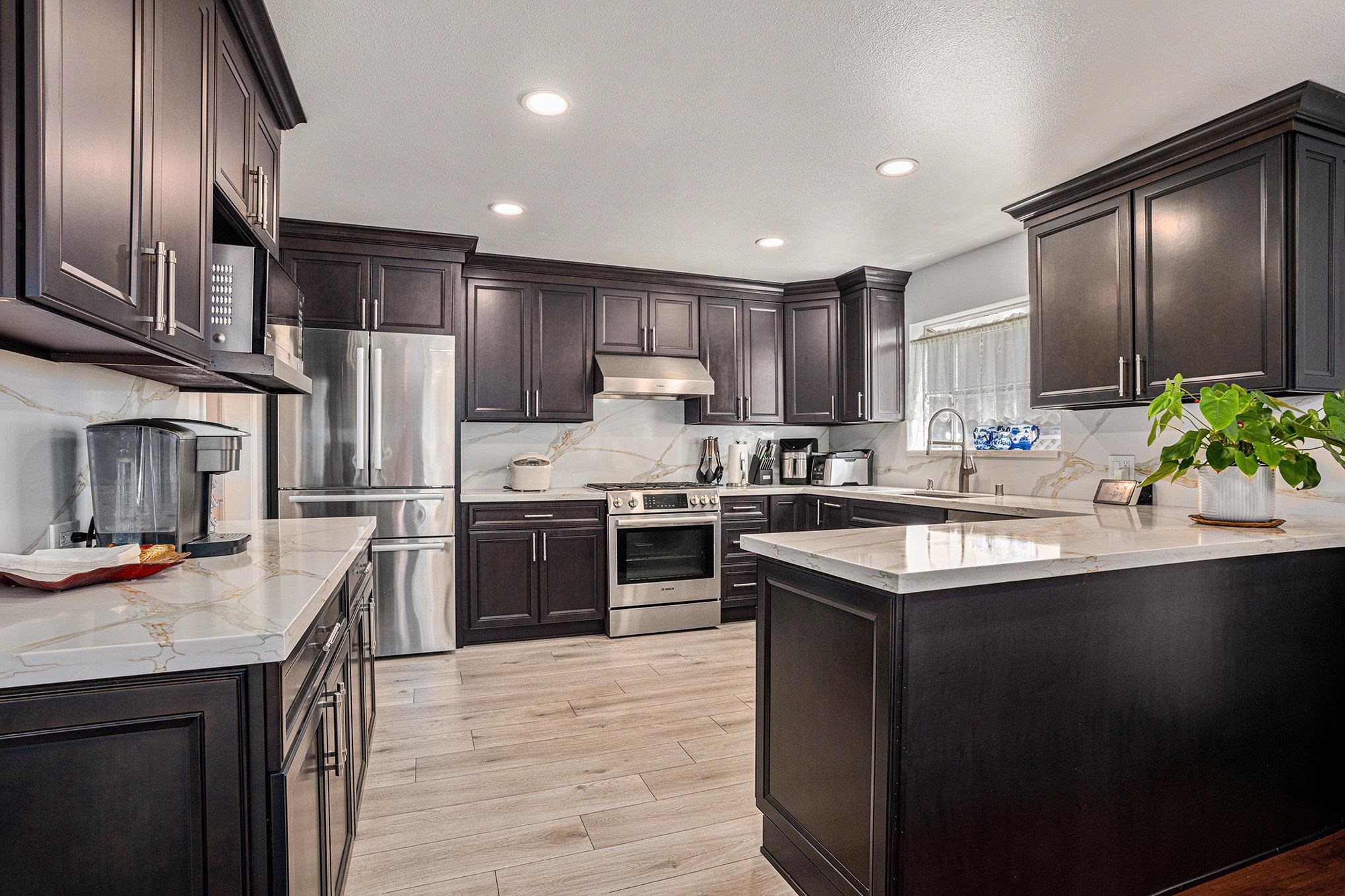 Detail Gallery Image 14 of 33 For 111 Overacker Ter, Fremont,  CA 94536 - 4 Beds | 2/1 Baths