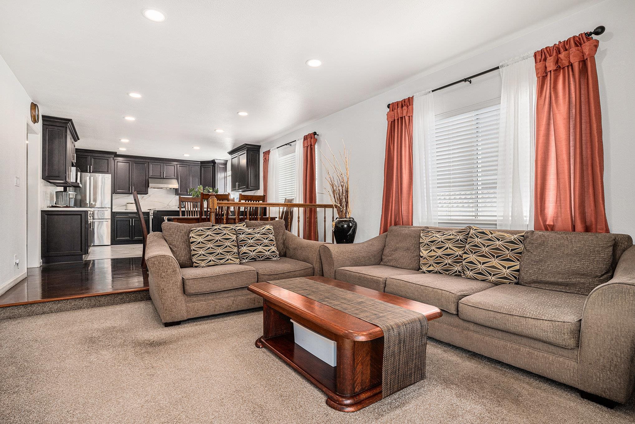 Detail Gallery Image 10 of 33 For 111 Overacker Ter, Fremont,  CA 94536 - 4 Beds | 2/1 Baths