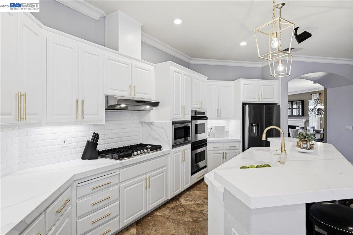 Detail Gallery Image 19 of 60 For 2889 Bresso Ct, Livermore,  CA 94550 - 5 Beds | 2/1 Baths