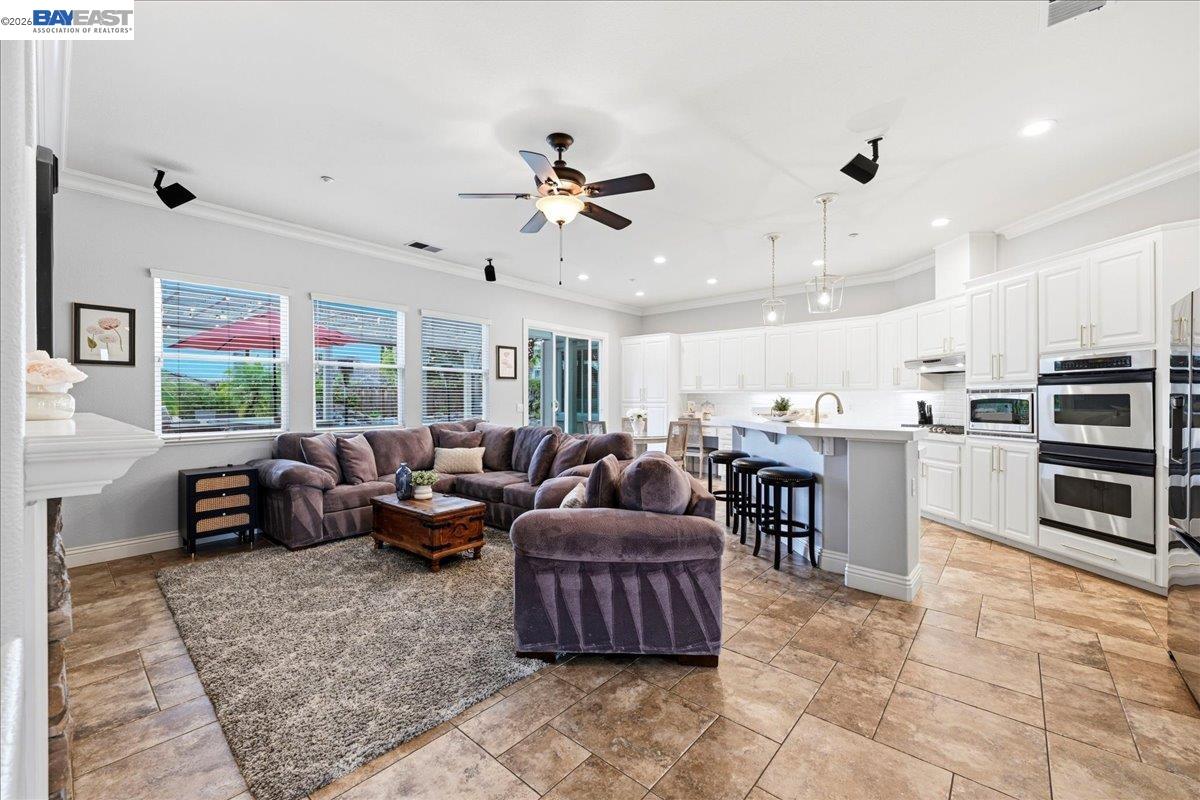 Detail Gallery Image 24 of 60 For 2889 Bresso Ct, Livermore,  CA 94550 - 5 Beds | 2/1 Baths