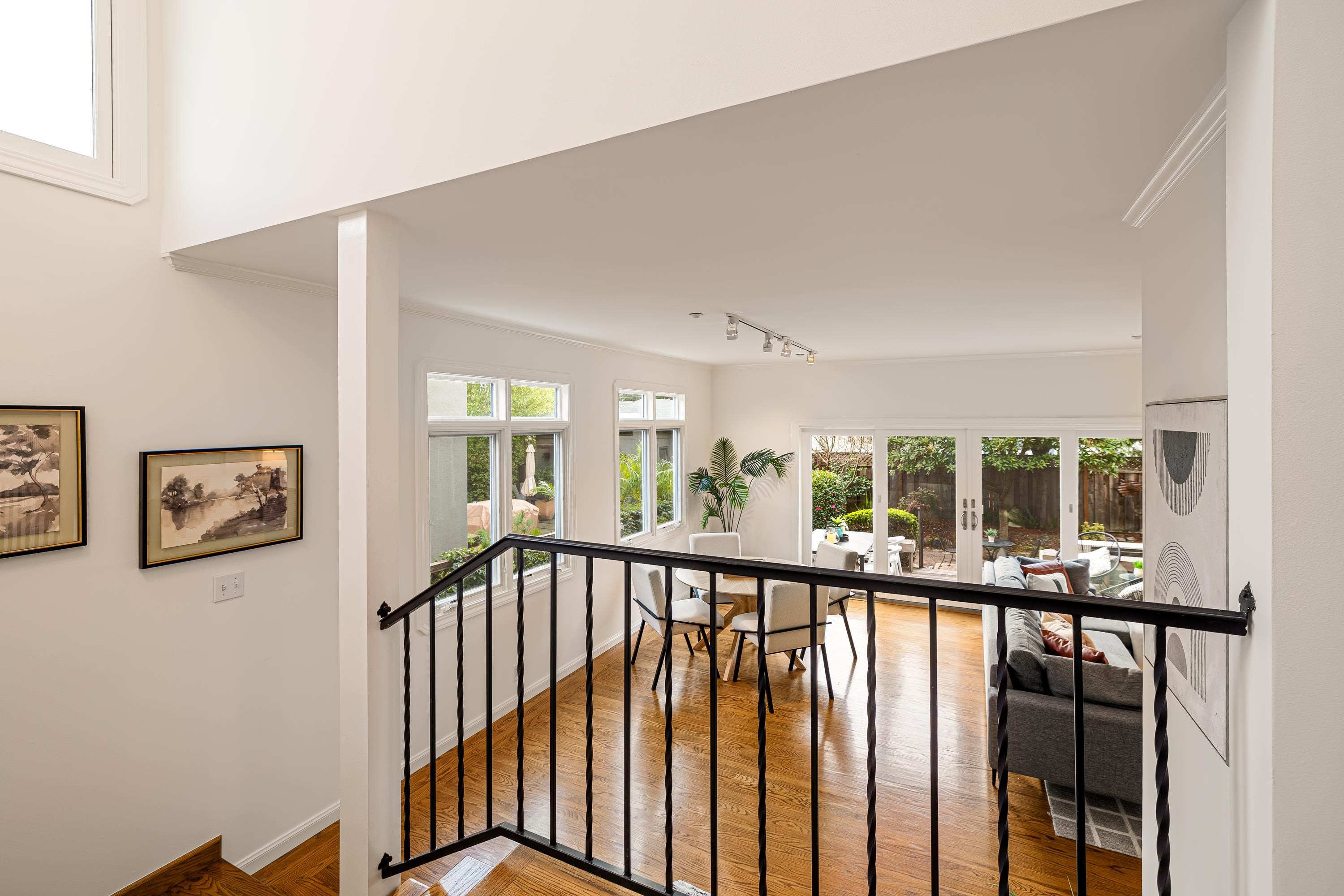 Detail Gallery Image 22 of 55 For 1038 Pomona Ave, Albany,  CA 94706 - 3 Beds | 3 Baths