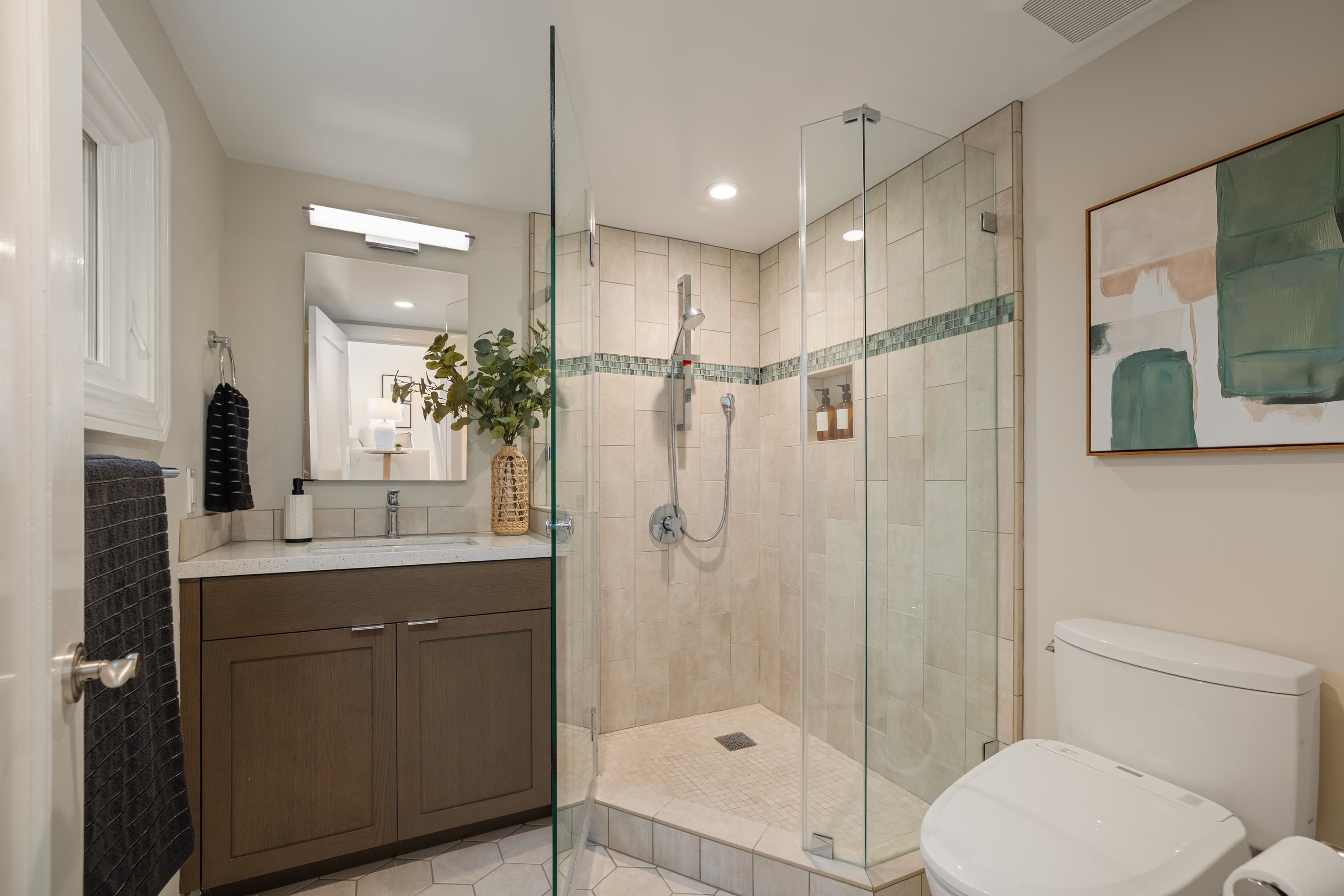 Detail Gallery Image 43 of 55 For 1038 Pomona Ave, Albany,  CA 94706 - 3 Beds | 3 Baths