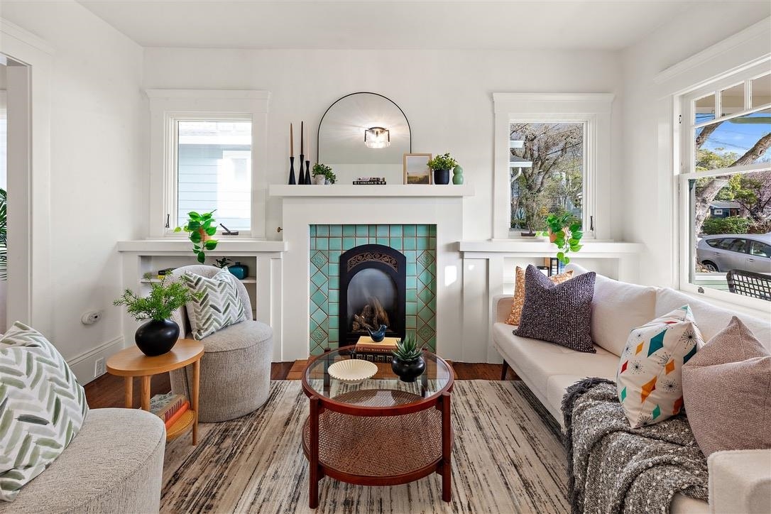 Detail Gallery Image 4 of 46 For 1135 Parker St, Berkeley,  CA 94702 - 3 Beds | 2 Baths