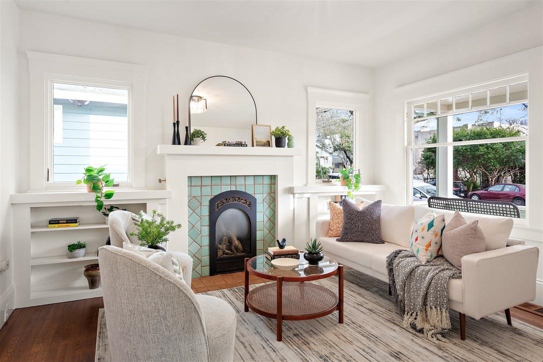 Detail Gallery Image 5 of 46 For 1135 Parker St, Berkeley,  CA 94702 - 3 Beds | 2 Baths