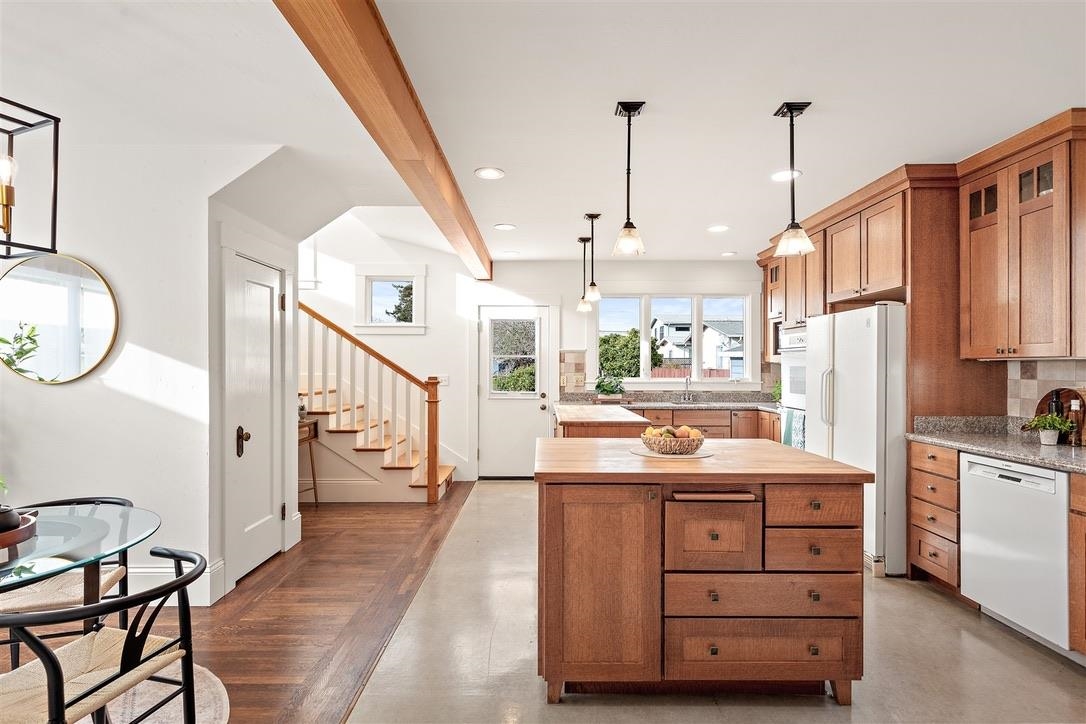 Detail Gallery Image 8 of 46 For 1135 Parker St, Berkeley,  CA 94702 - 3 Beds | 2 Baths