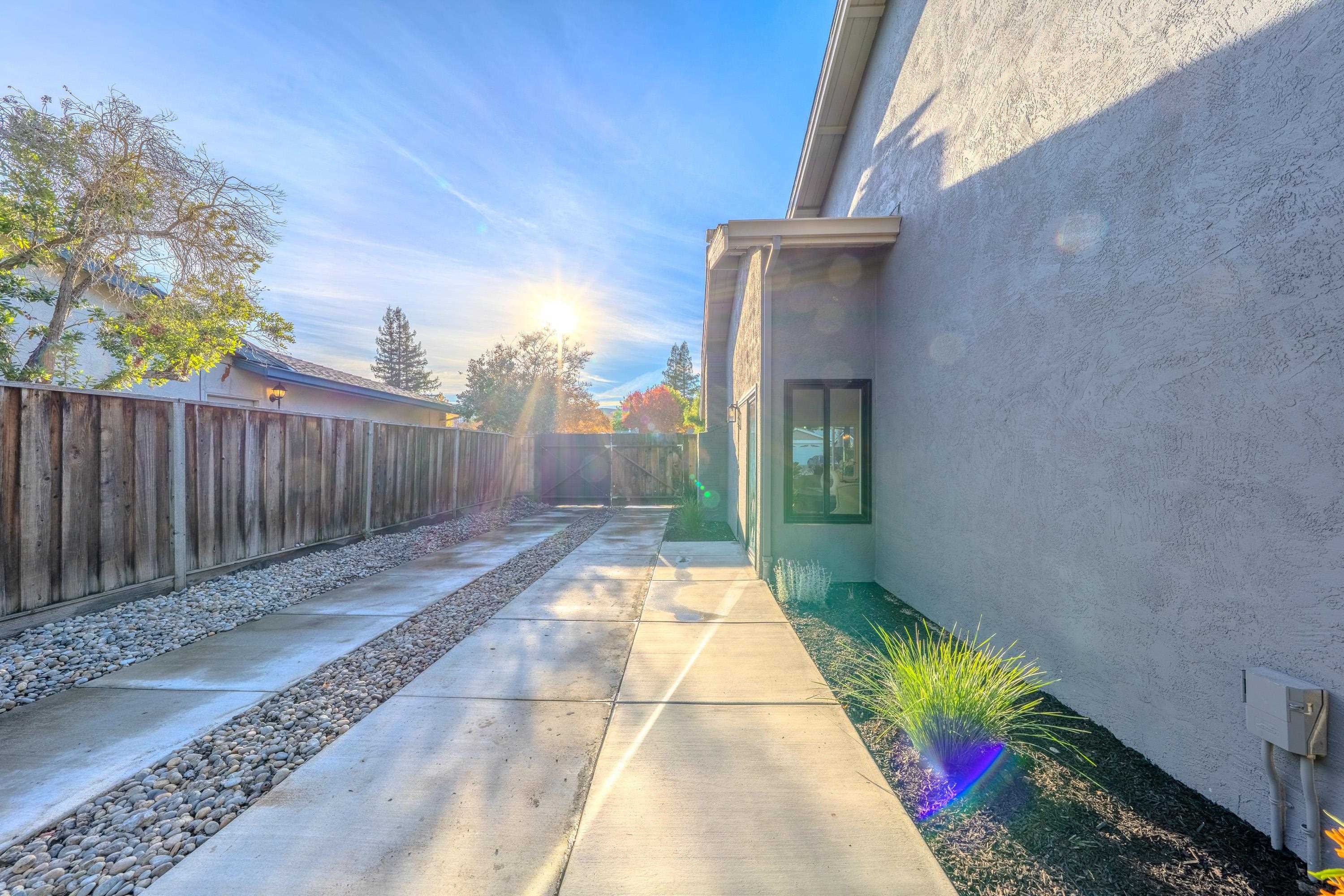 Detail Gallery Image 43 of 47 For 311 Foxboro Ct, San Ramon,  CA 94583 - 4 Beds | 2/1 Baths