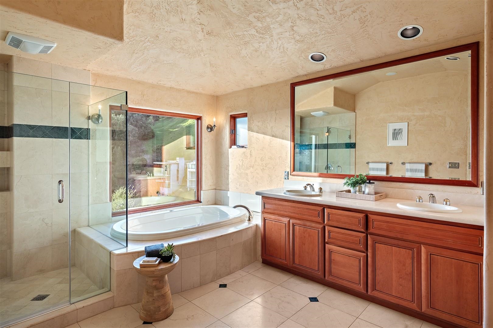 Detail Gallery Image 18 of 30 For 29 Live Oak Rd, Berkeley,  CA 94705 - 4 Beds | 2/1 Baths