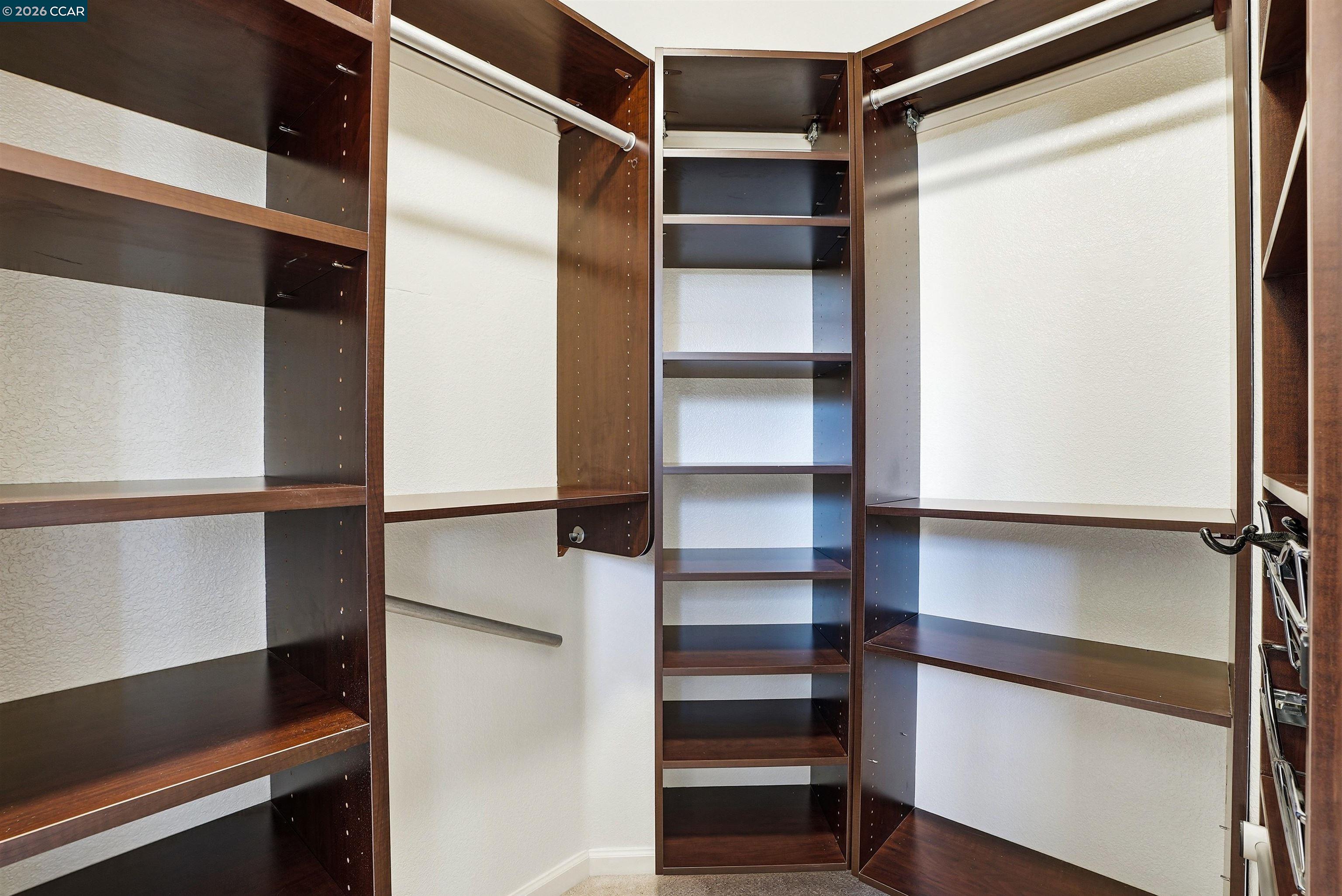 Detail Gallery Image 21 of 33 For 1 Avocet Ct, Alameda,  CA 94501 - 3 Beds | 2/1 Baths