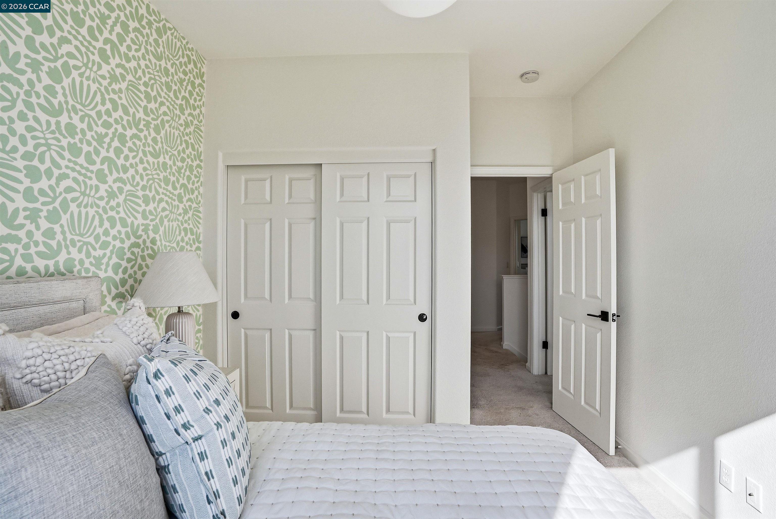 Detail Gallery Image 25 of 33 For 1 Avocet Ct, Alameda,  CA 94501 - 3 Beds | 2/1 Baths