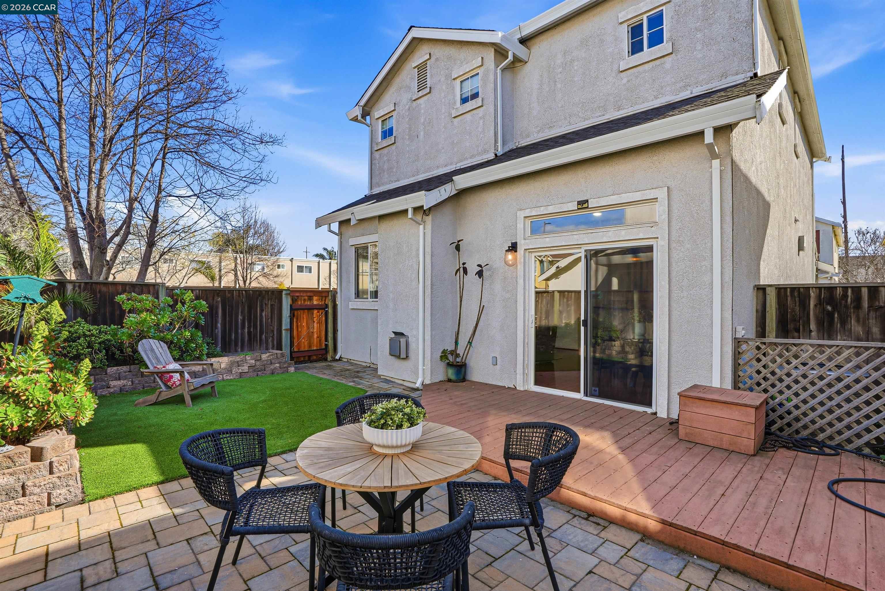 Detail Gallery Image 28 of 33 For 1 Avocet Ct, Alameda,  CA 94501 - 3 Beds | 2/1 Baths