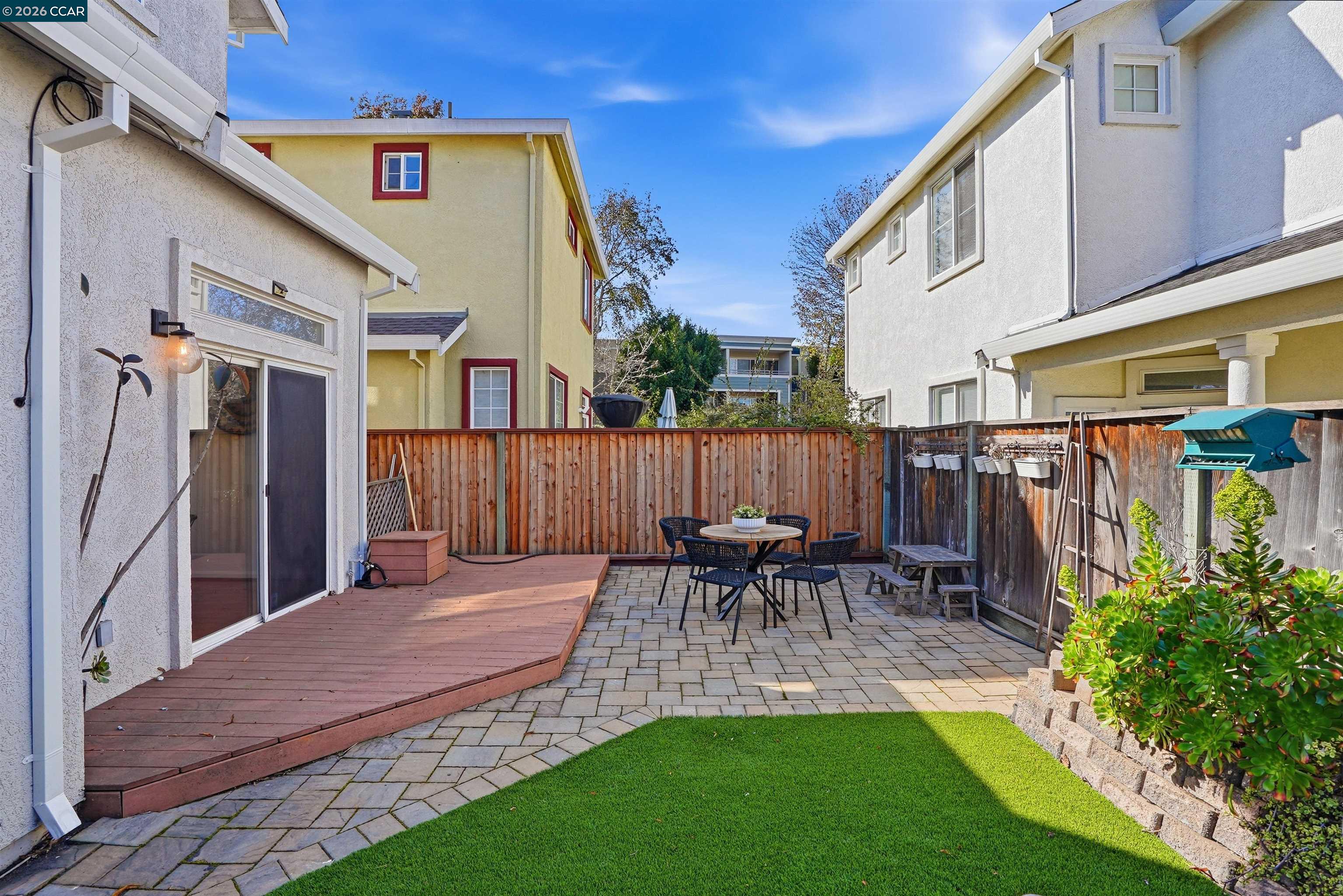 Detail Gallery Image 30 of 33 For 1 Avocet Ct, Alameda,  CA 94501 - 3 Beds | 2/1 Baths