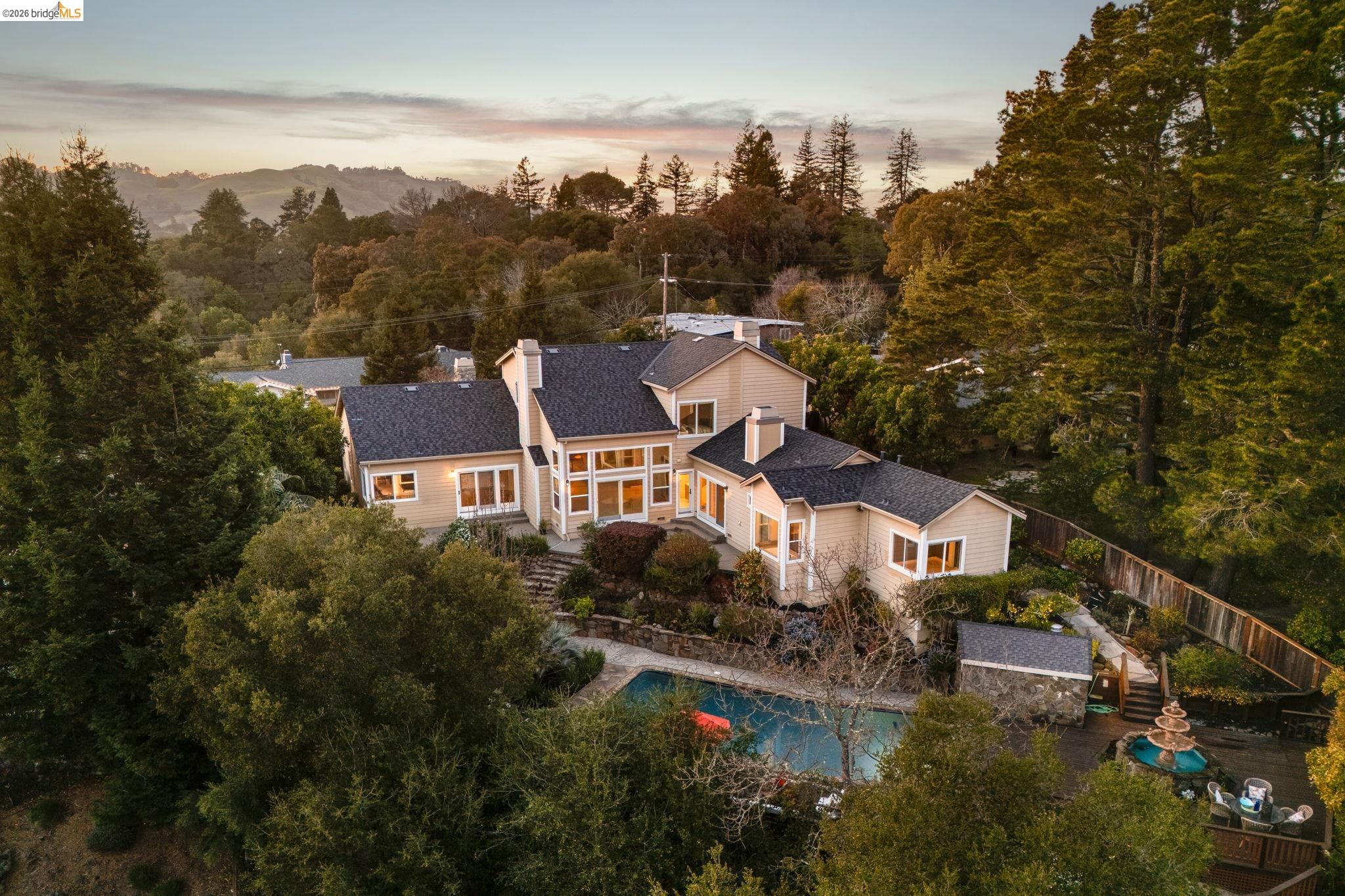 78 Scenic Dr, Orinda, CA, 94563