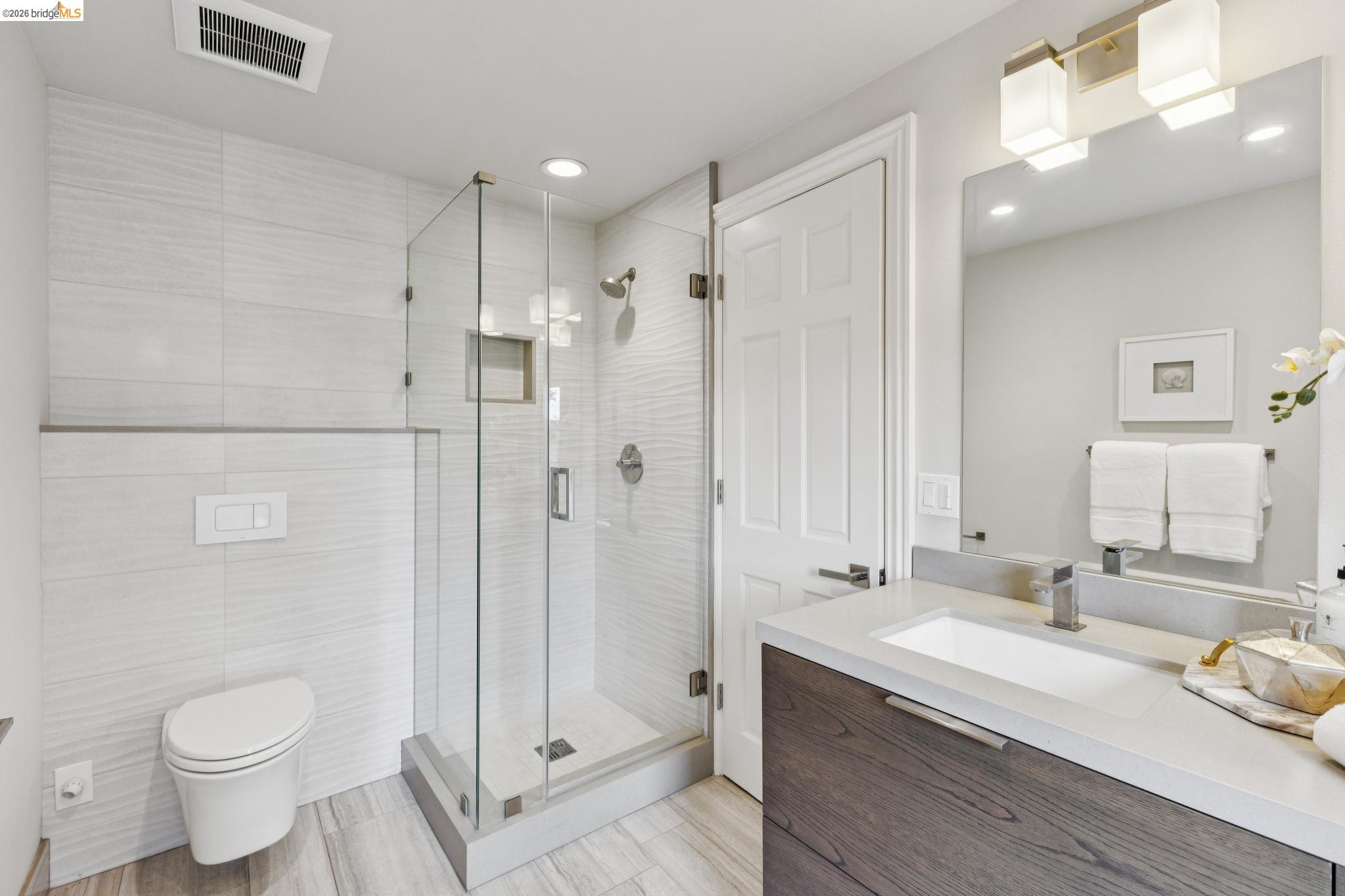 Detail Gallery Image 28 of 59 For 78 Scenic Dr, Orinda,  CA 94563 - 4 Beds | 3 Baths