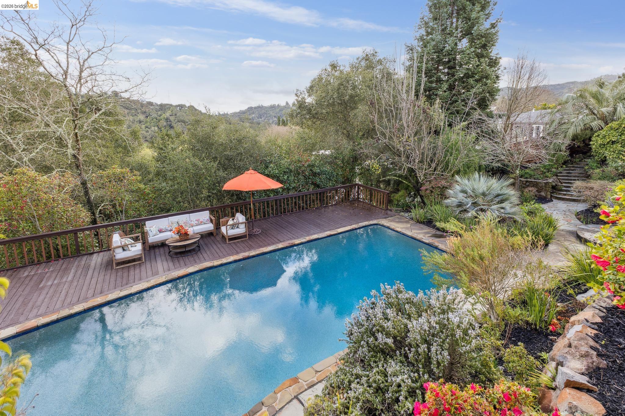 Detail Gallery Image 38 of 59 For 78 Scenic Dr, Orinda,  CA 94563 - 4 Beds | 3 Baths