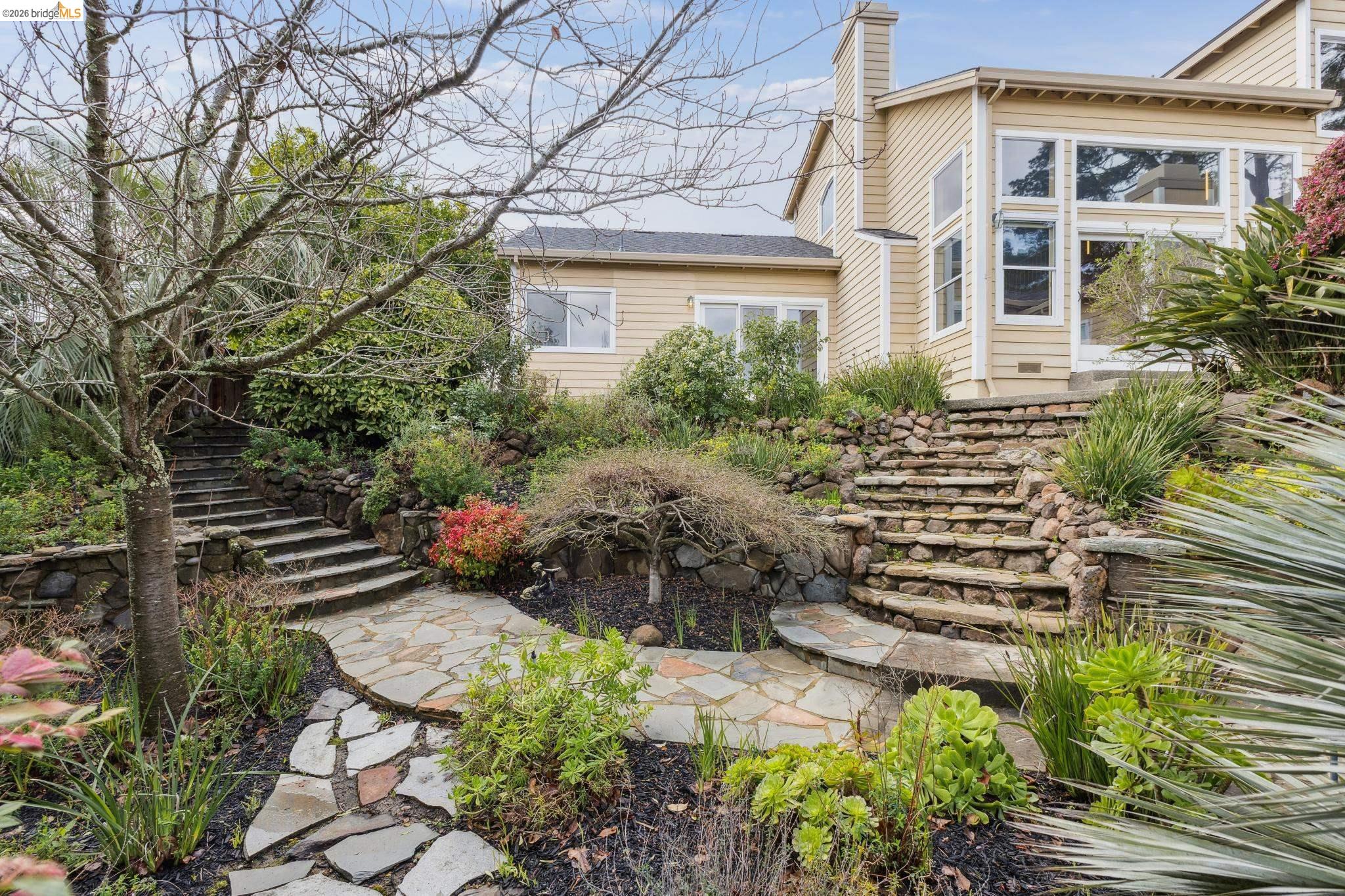 Detail Gallery Image 52 of 59 For 78 Scenic Dr, Orinda,  CA 94563 - 4 Beds | 3 Baths